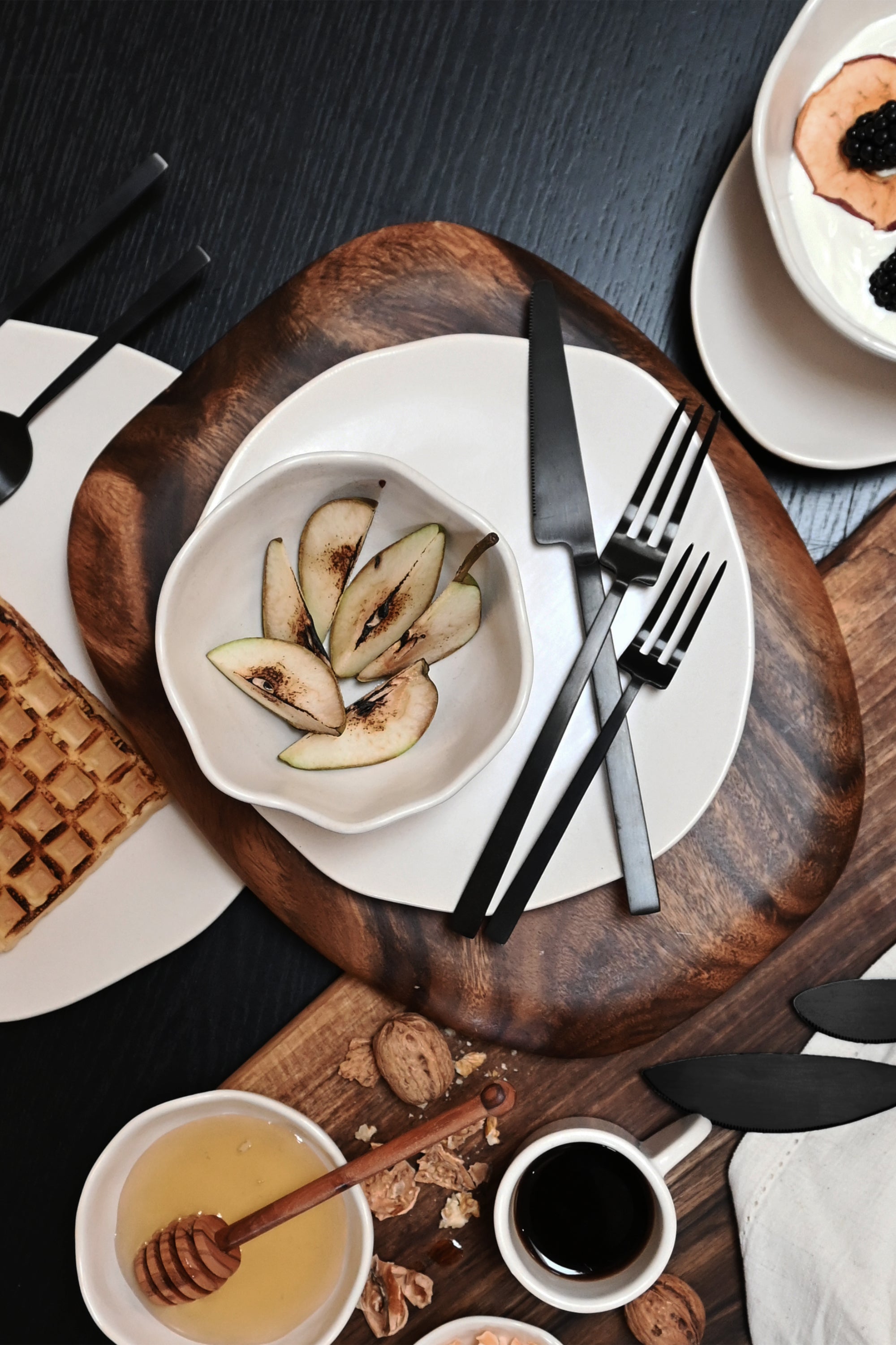 Kogei fekete étkészlet - 16 db