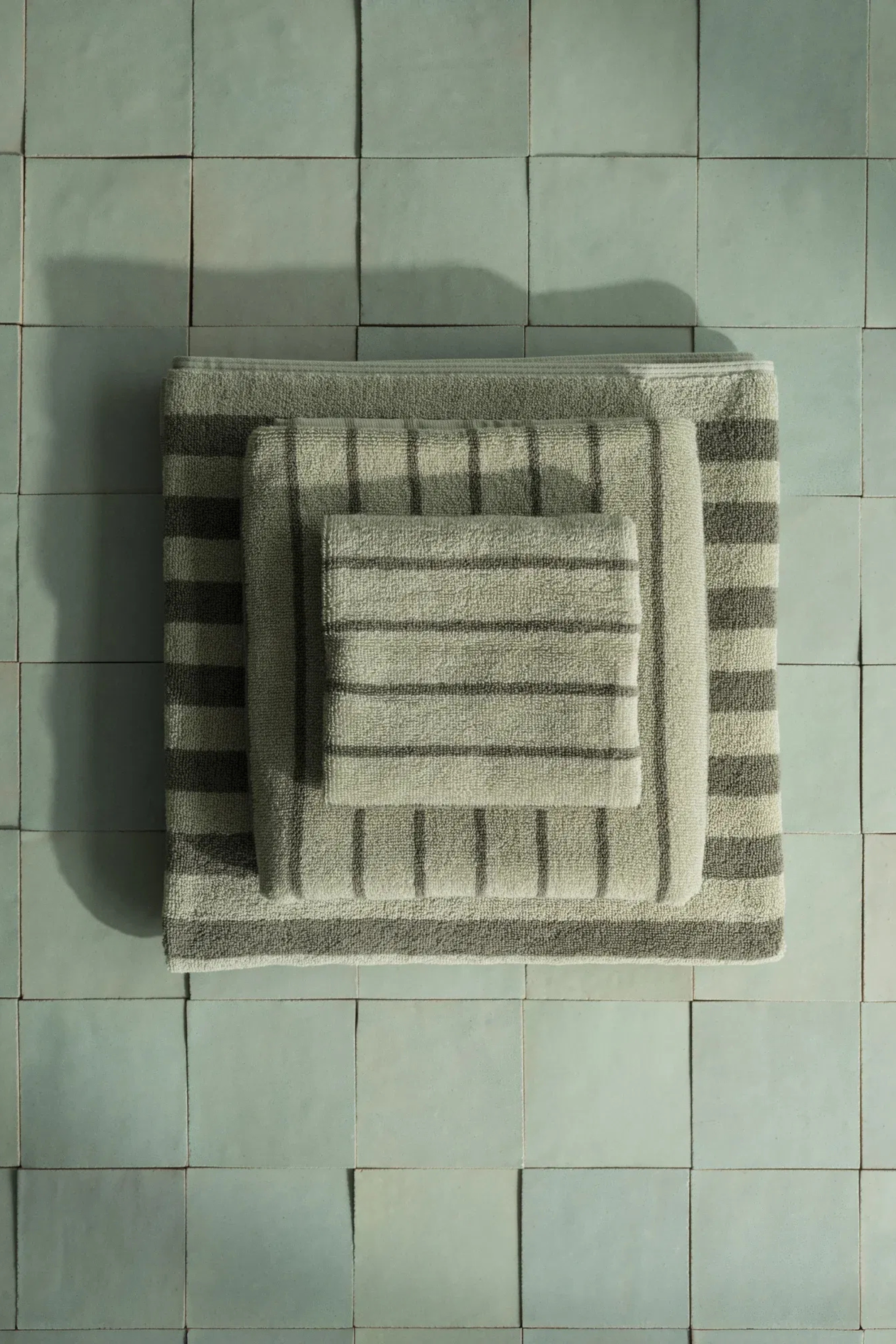 Arto Guestowel desert sage/agave green, set of 2