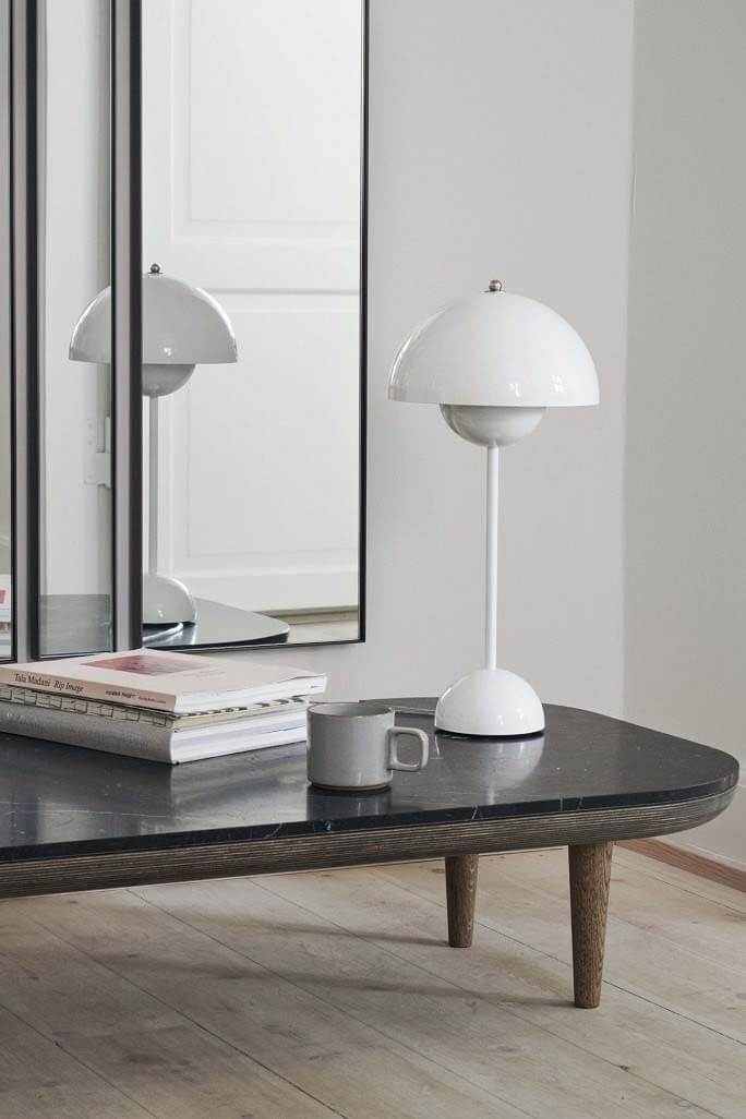 VP3 Flowerpot table lamp, white | &Tradition | Home of Solinfo