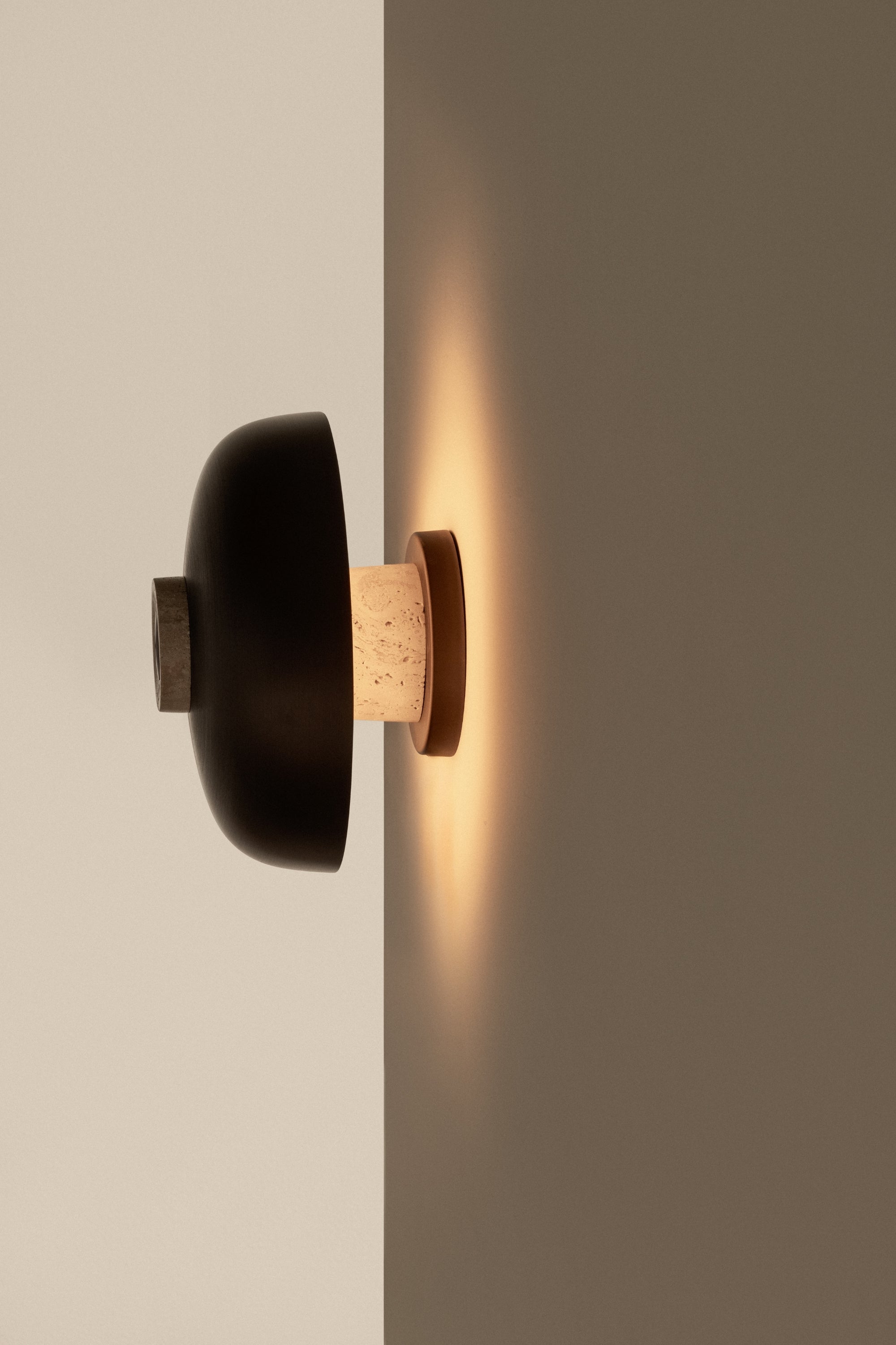 Reverse wall lamp