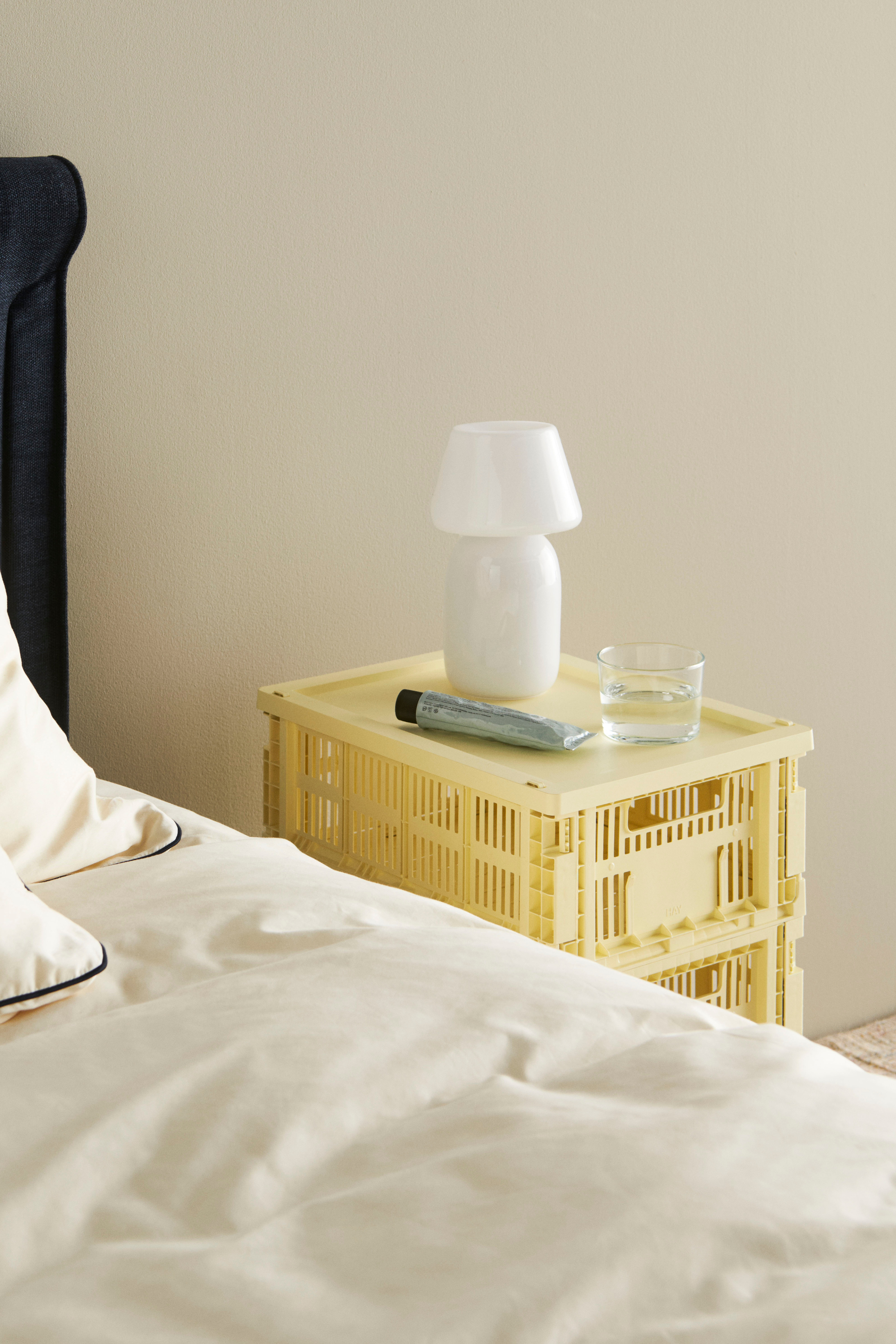 HAY Colour Crate M Light yellow