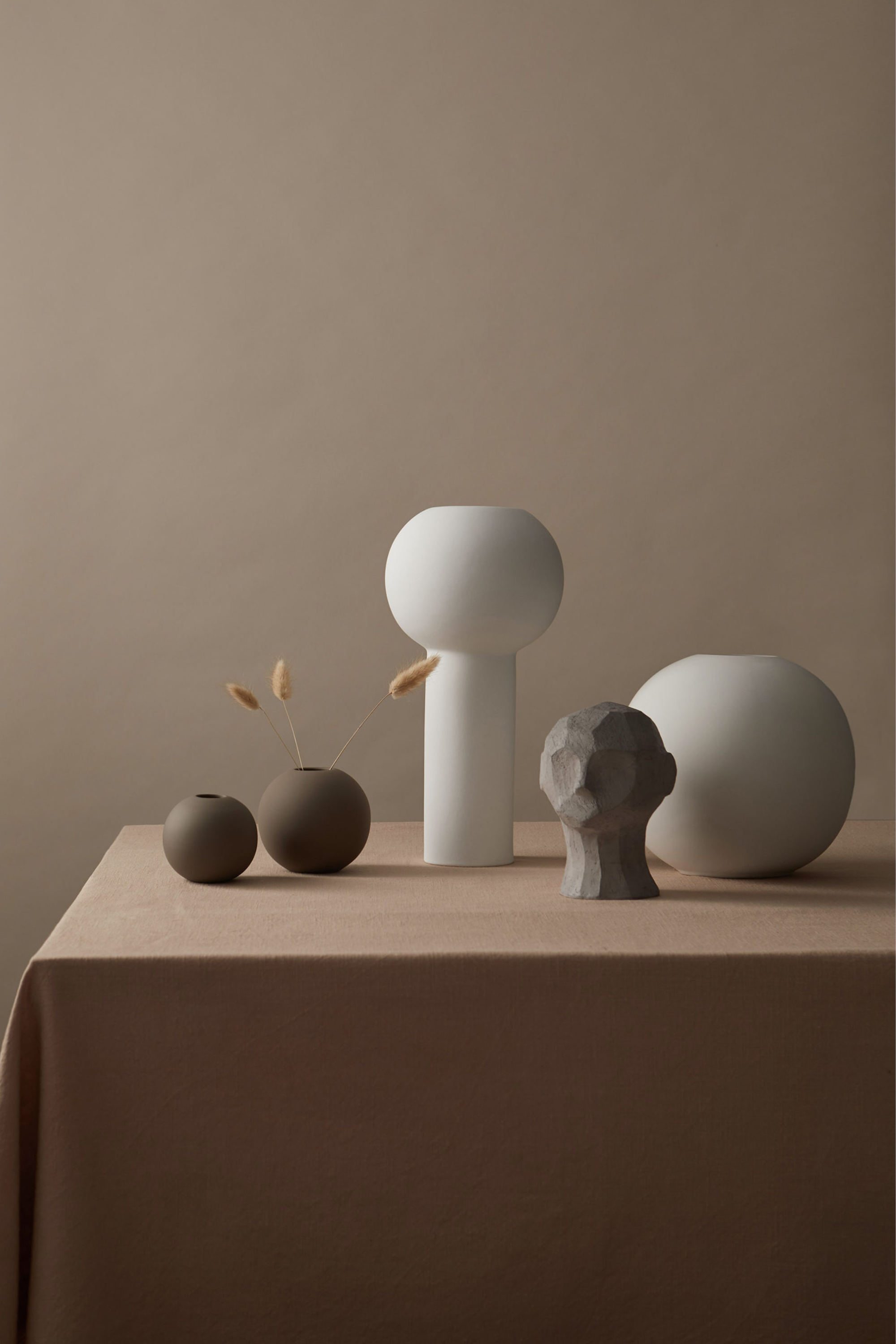Ball white small vase