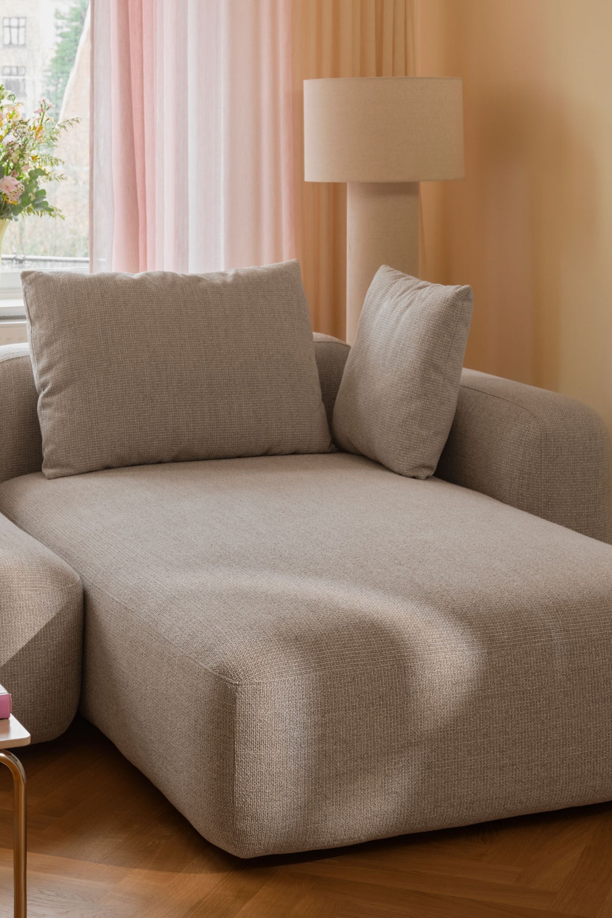 Hailey Module, Chaise longue arm right Nola Sand