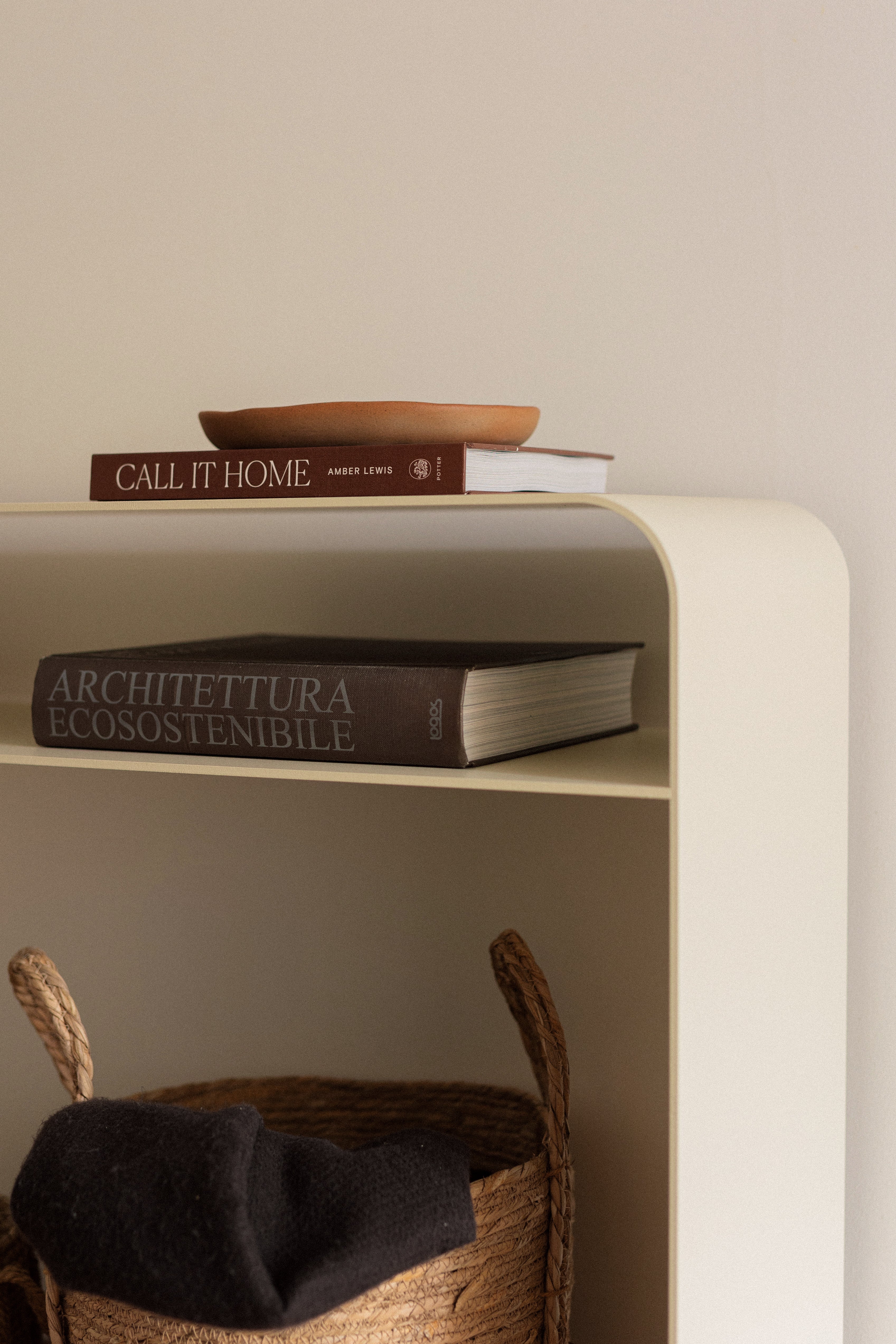 Tara console table off-white