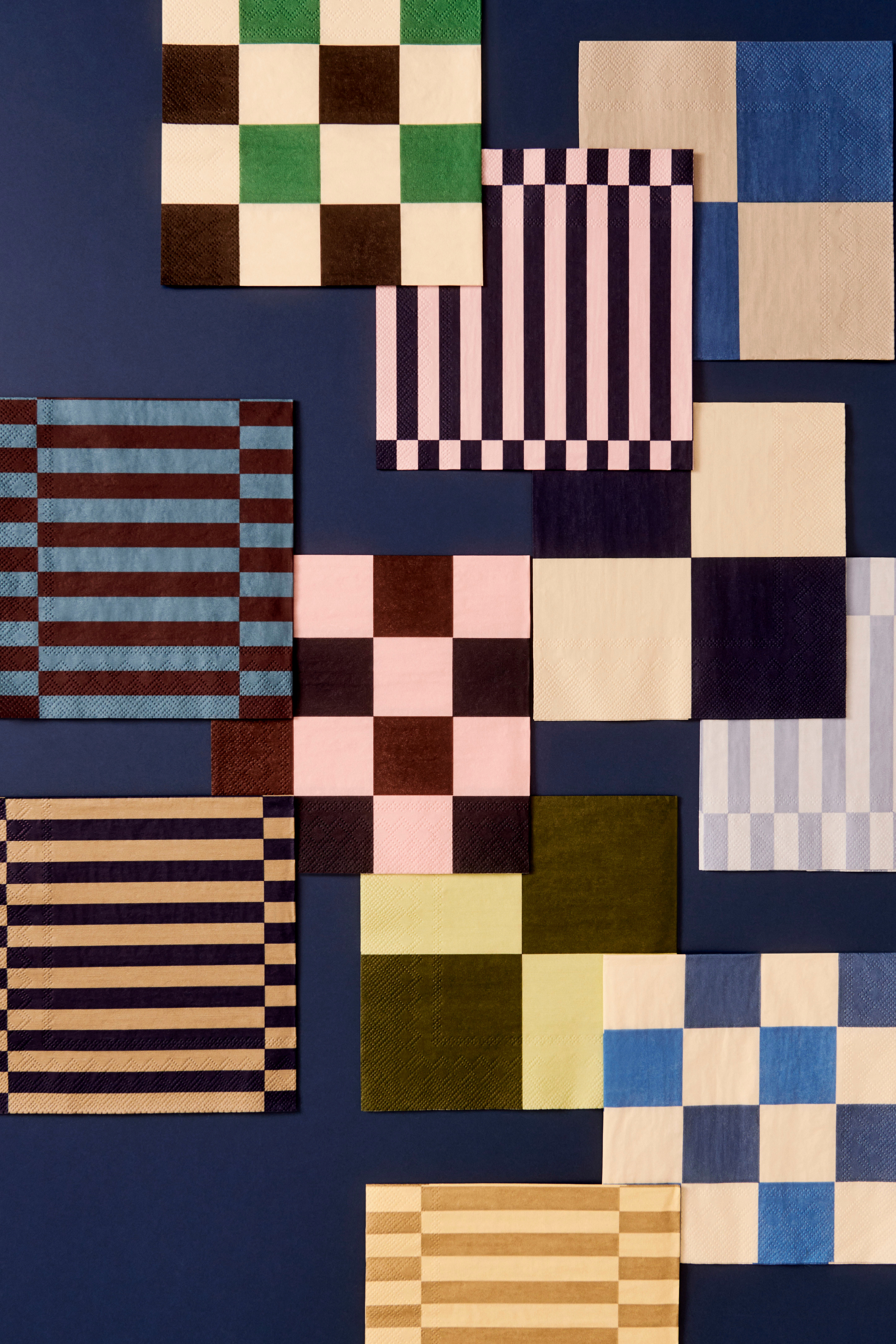 Pattern Szalvéták, 20 db, antracit-bordó csíkos