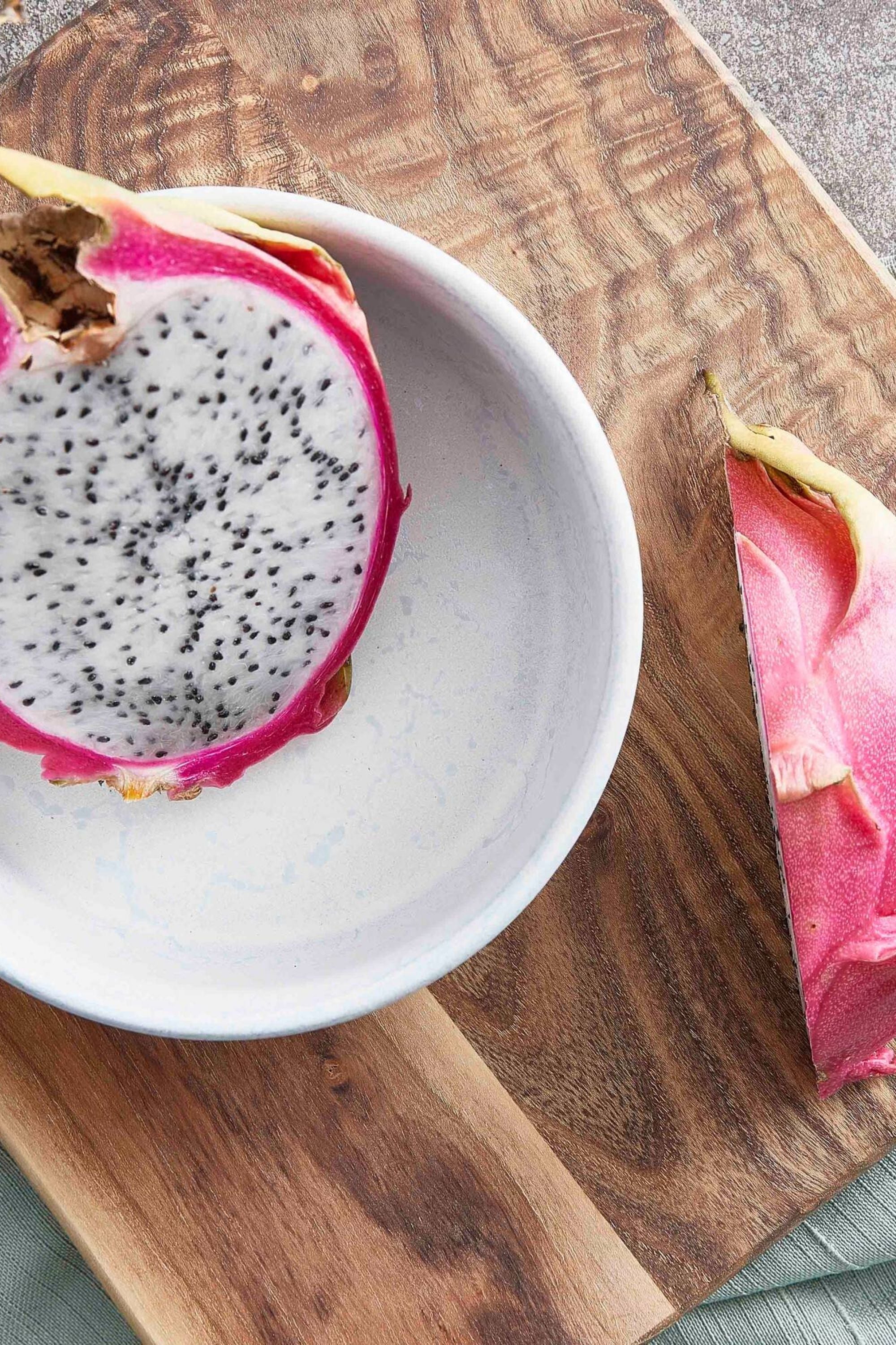 RAW Teak vágódeszka 32 x 22 cm