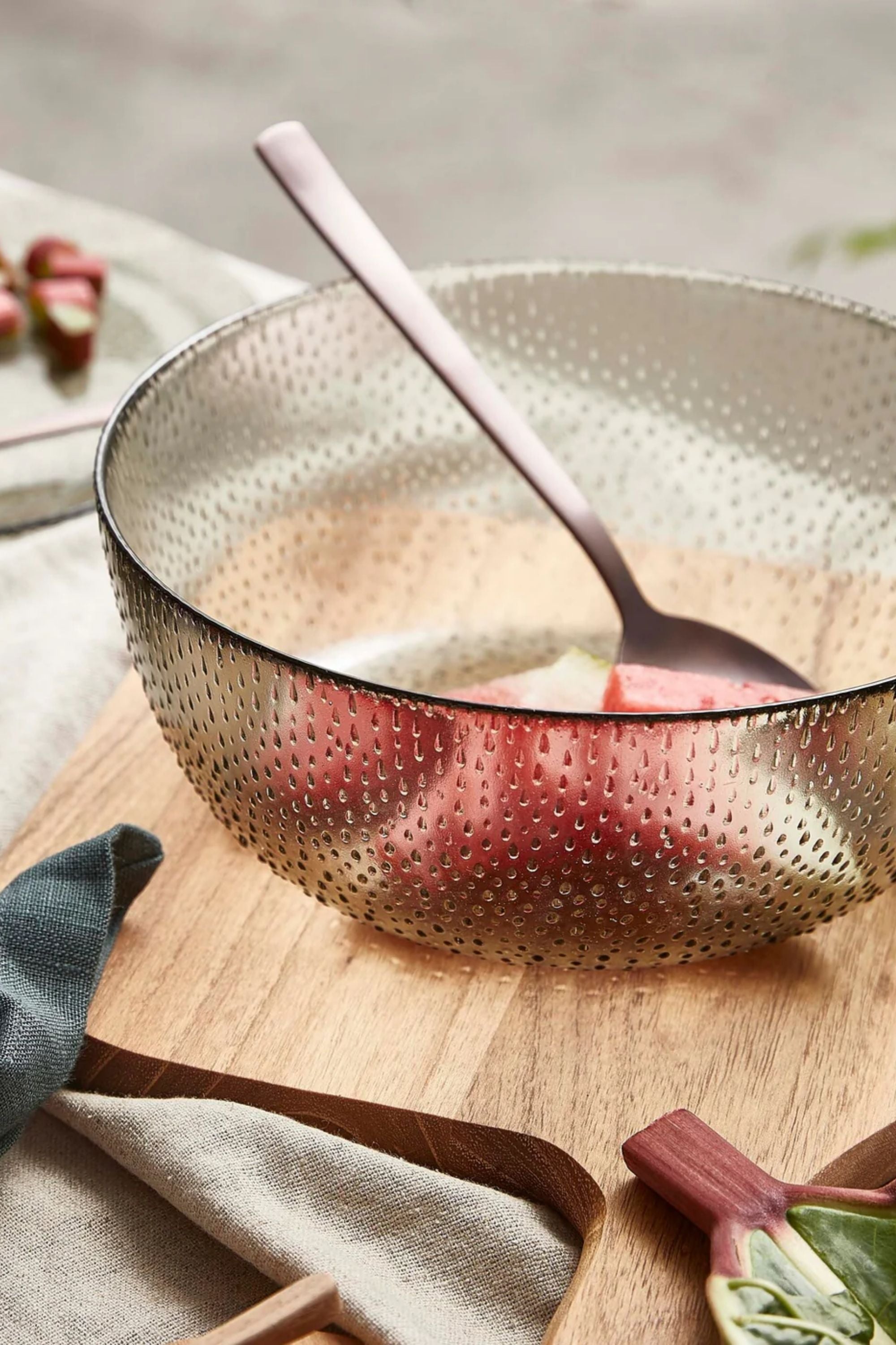 RAW Teak vágódeszka 32 x 22 cm