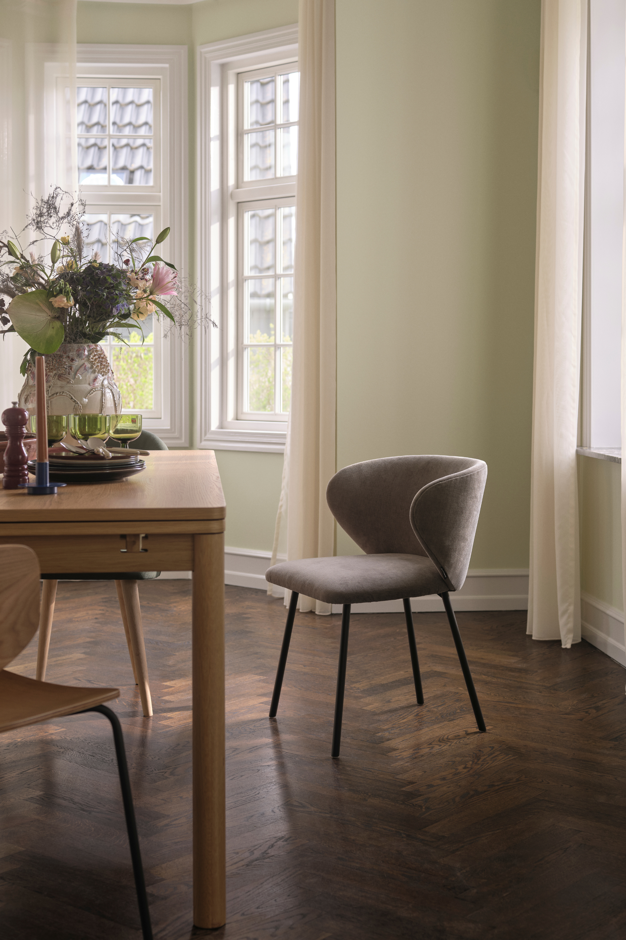 Ellie Dining chair Planet Grey Green
