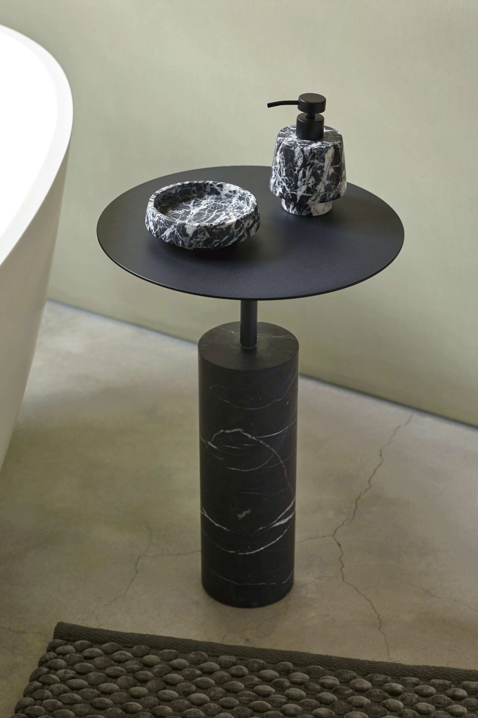 Nero - Side table - Black