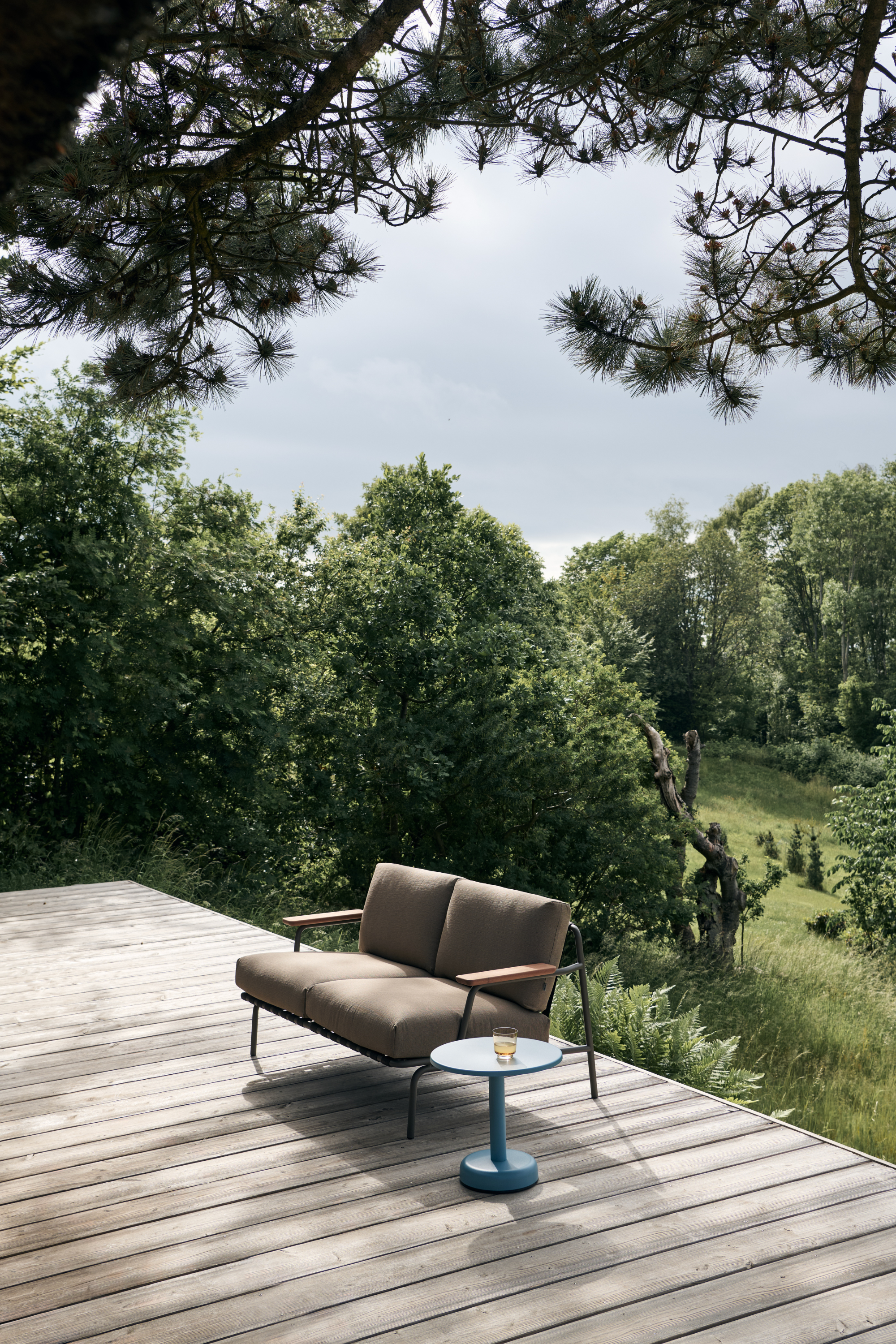 Settle 2 személyes Kültéri Kanapé, bordázott / tóp