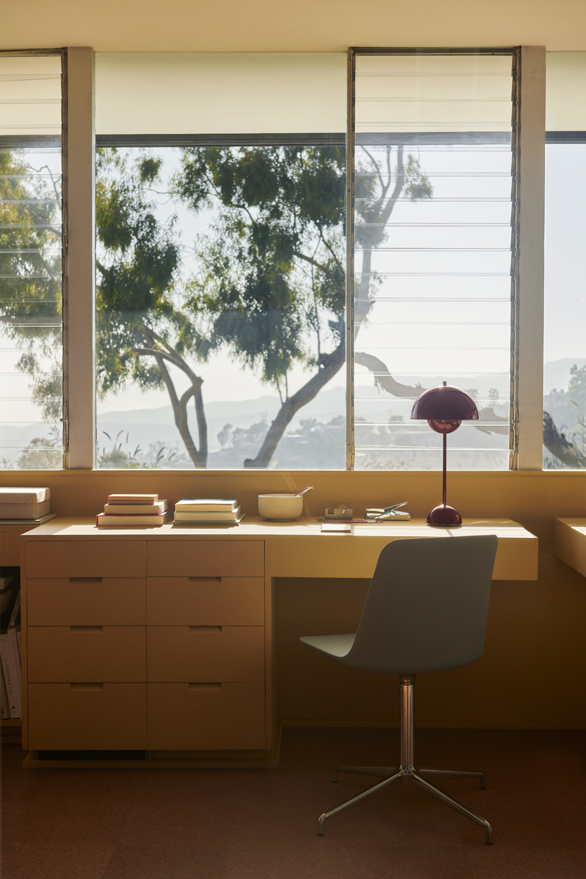 Flowerpot VP3 sötétlilalámpa