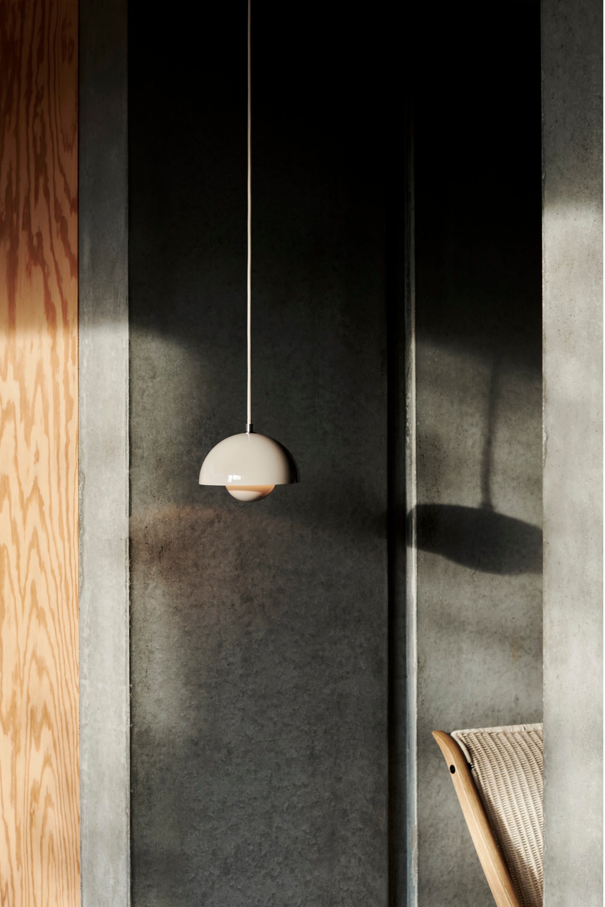 Flowerpot VP10 Pendant Grey Beige