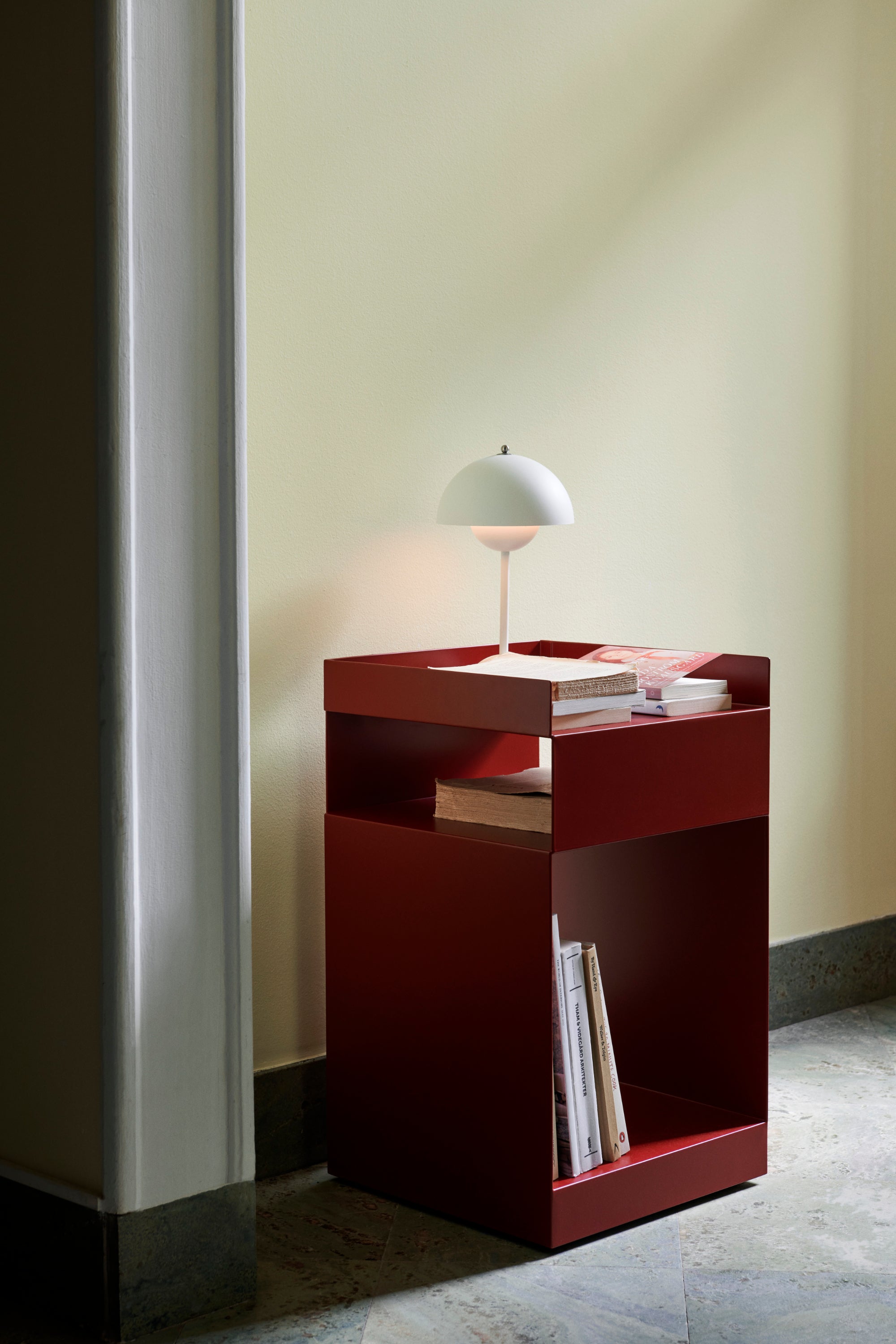 Flowerpot VP9 matt white lamp