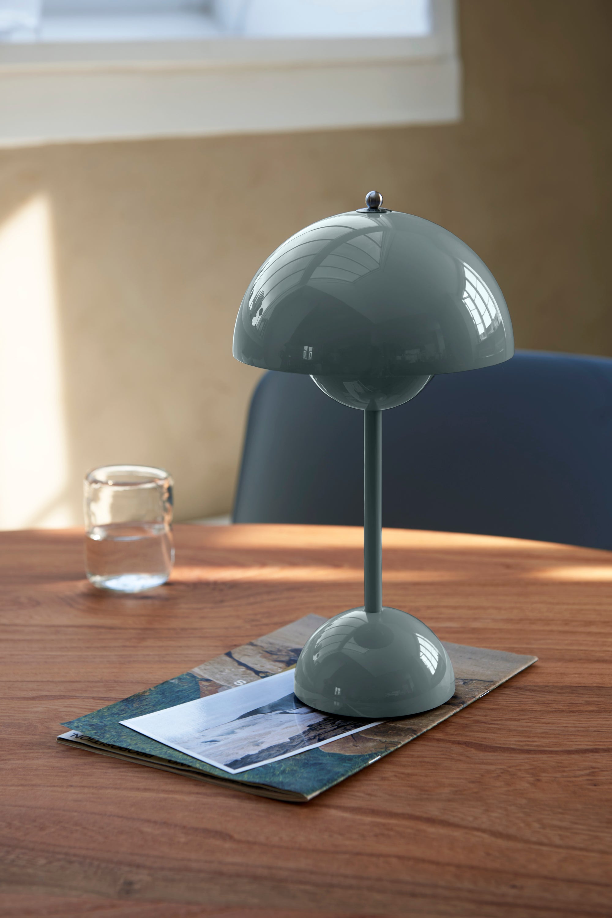 Flowerpot VP9 stone blue lamp