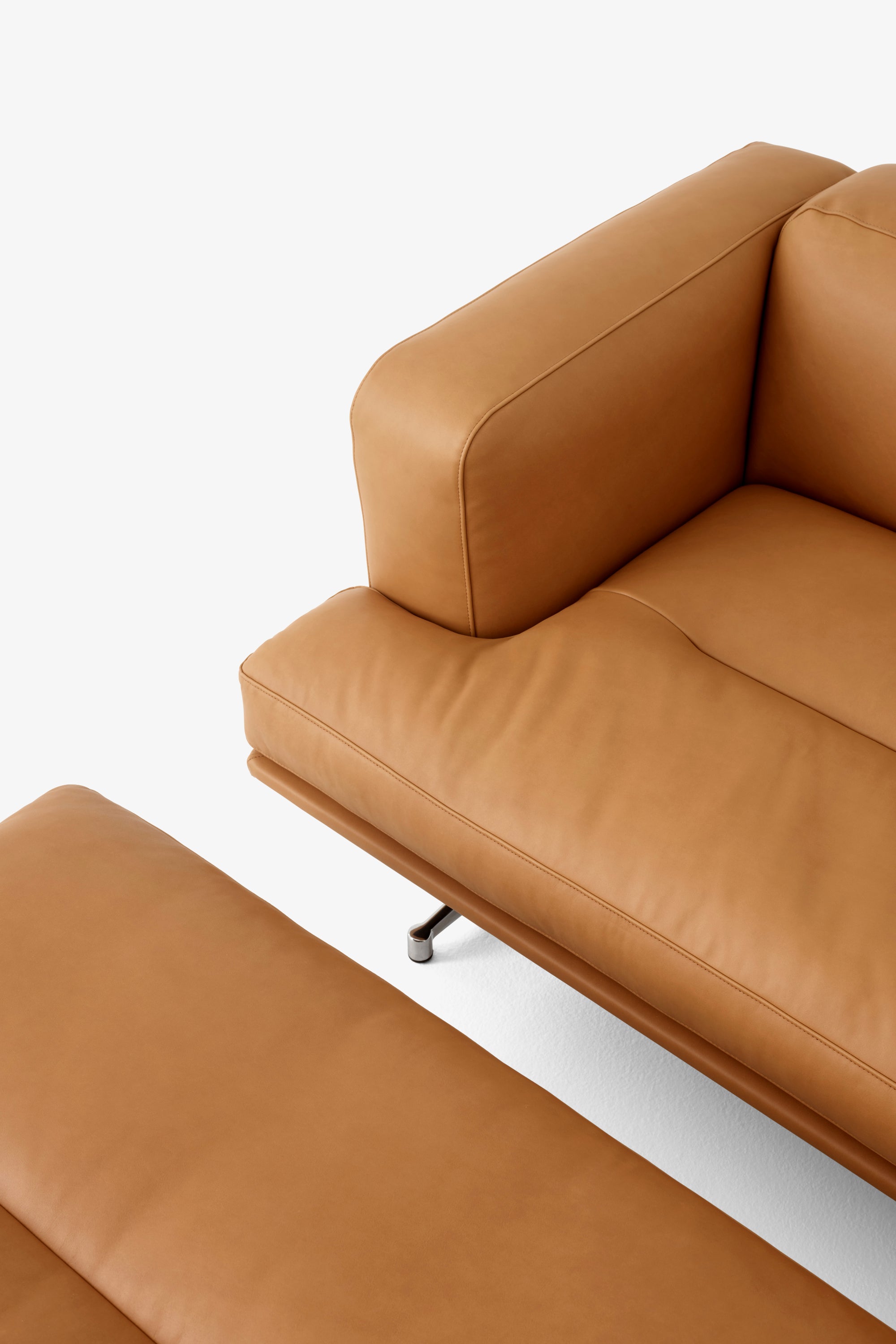 Inland AV23 sofa noble cognac leather