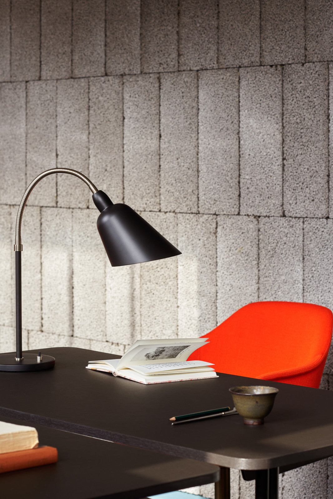 Pavilion AV16 Black Desks | &Tradition | Home of Solinfo