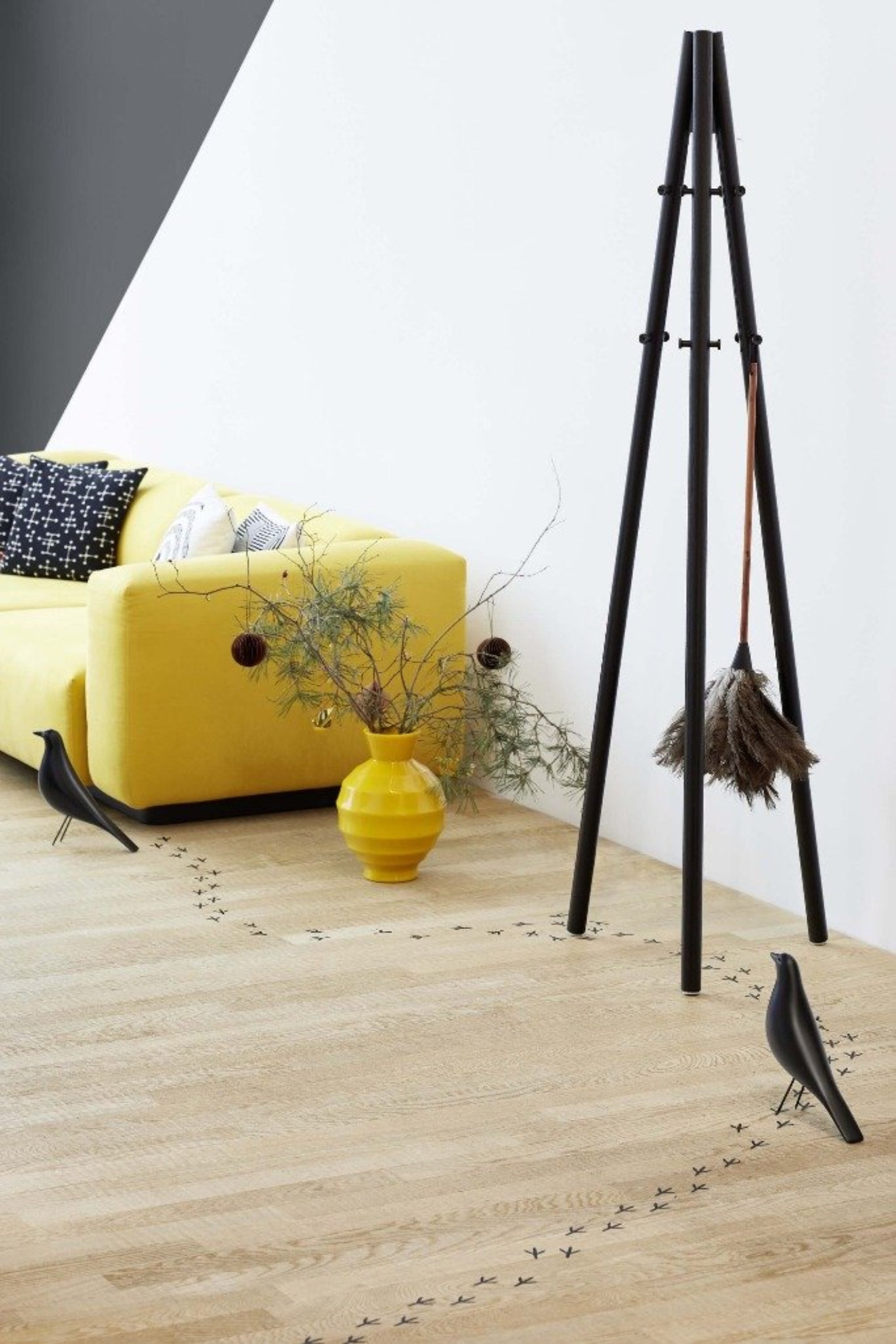 Eames House Bird Black | Vitra | Home of Solinfo