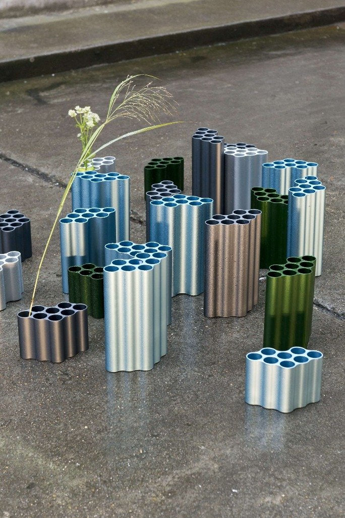 Nuage Vase Medium Pastel Blue | Vitra | Home of Solinfo