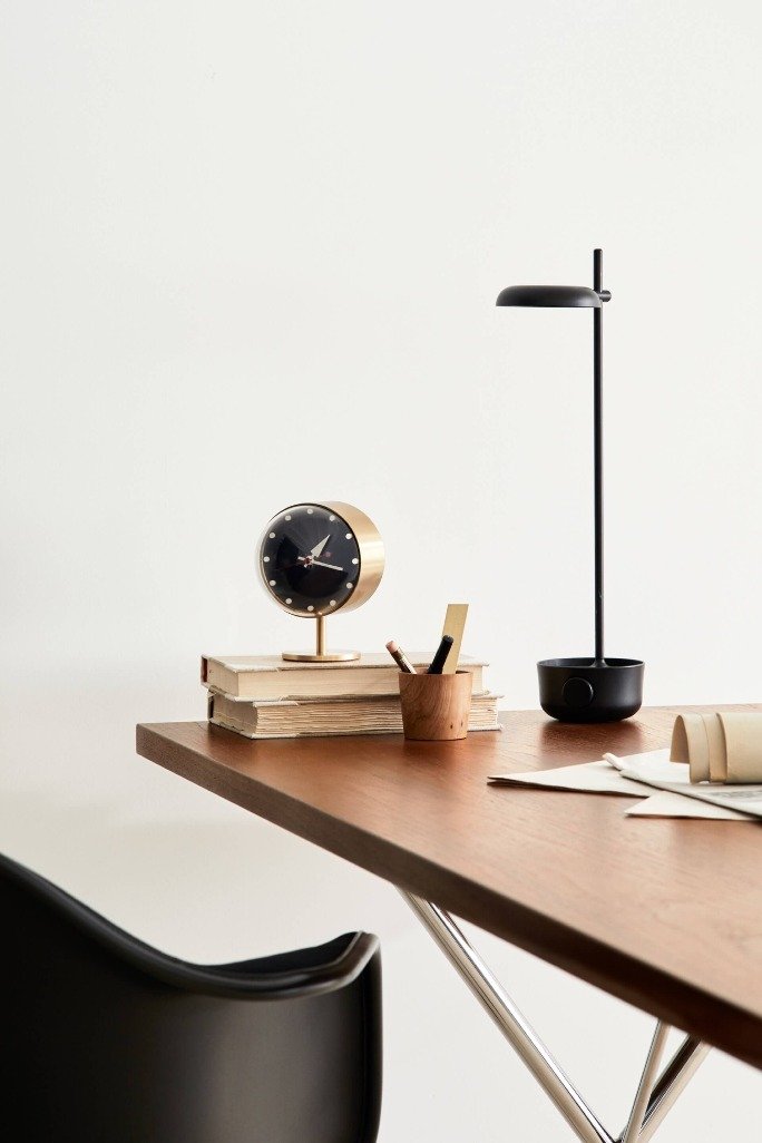Night Clock Brass | Vitra | Home of Solinfo