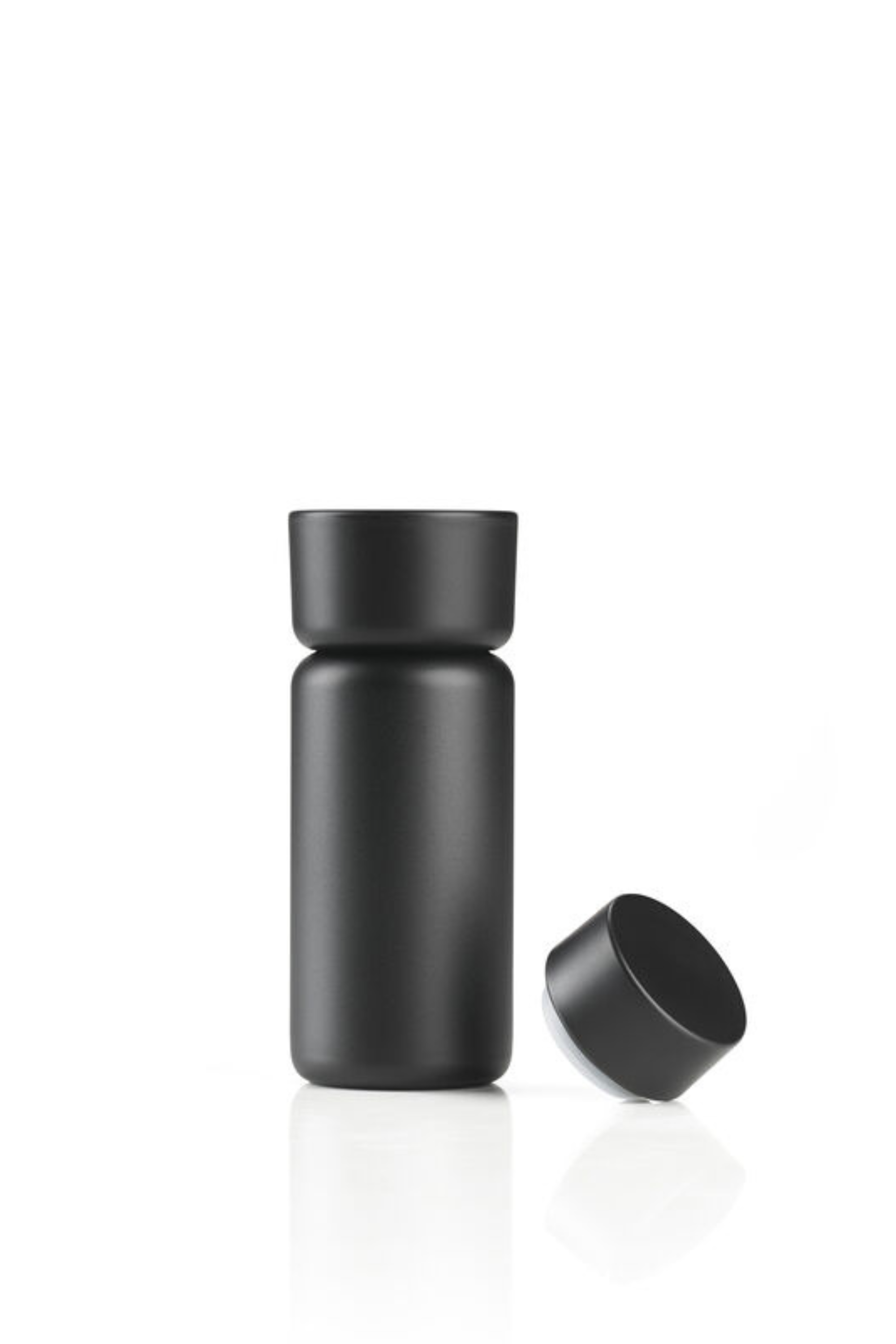 Singles Thermo mug with two lids black
