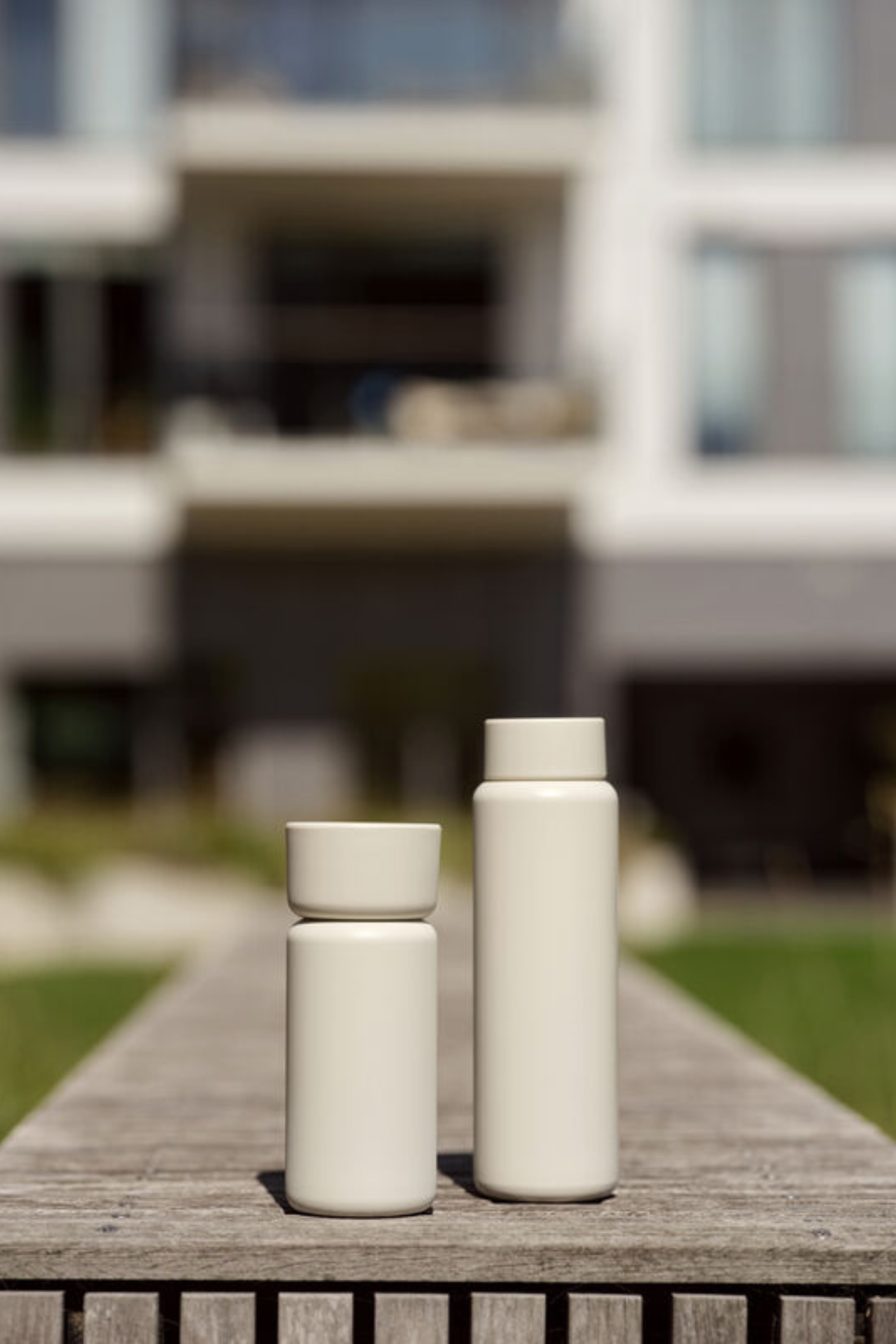 Singles Thermo mug with two lids cream