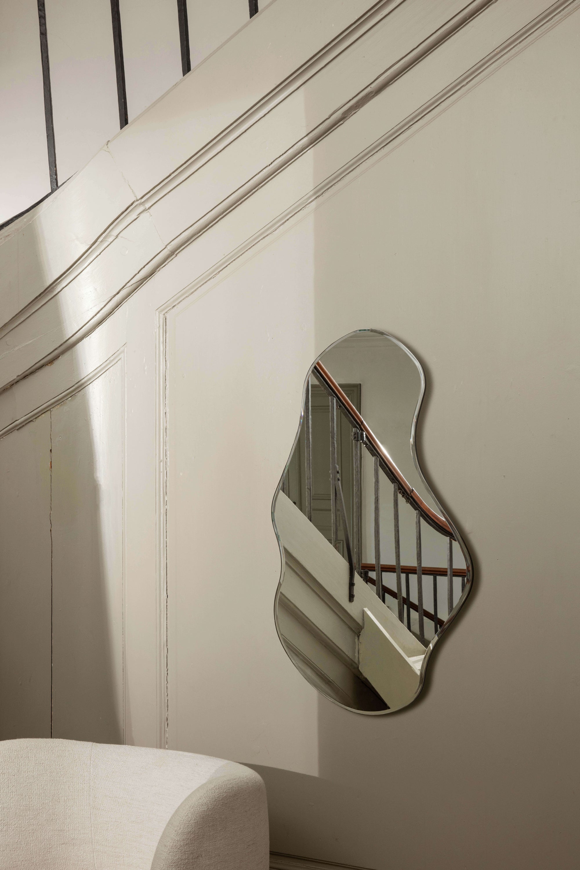 Pond nagy sötét króm tükör