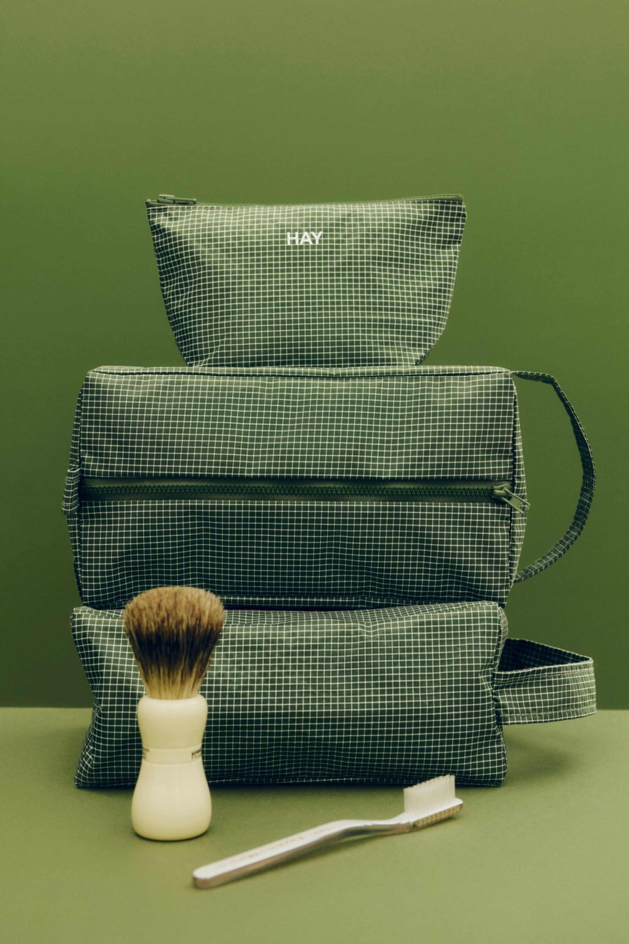 Grid Wash Bag Medium Dark green