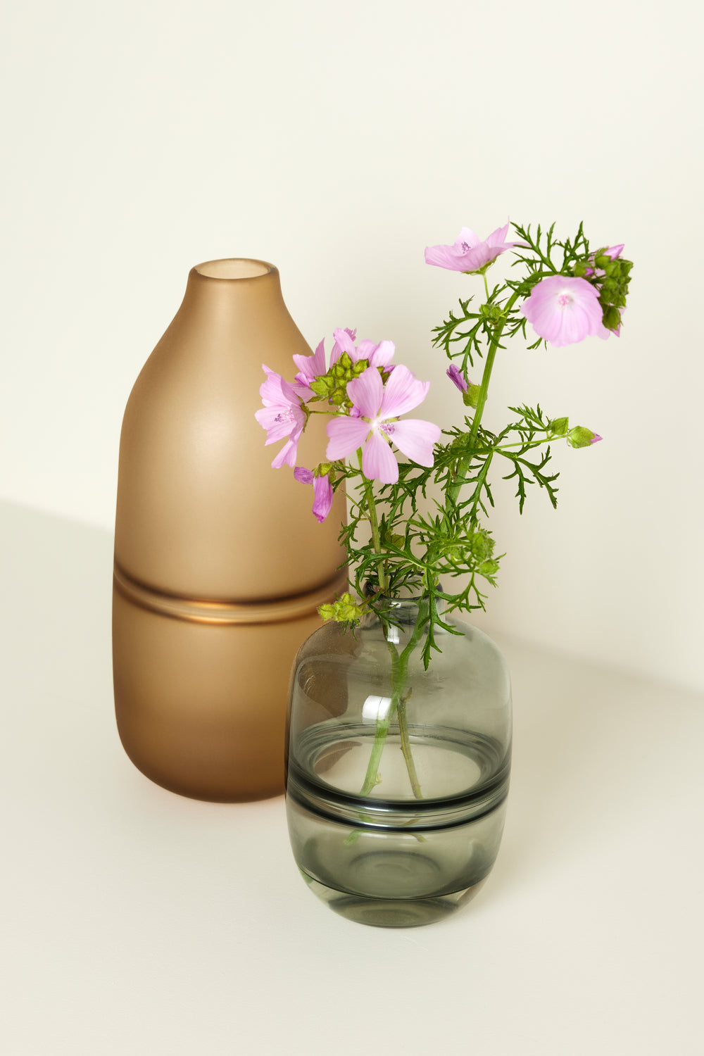 True Vase Brown