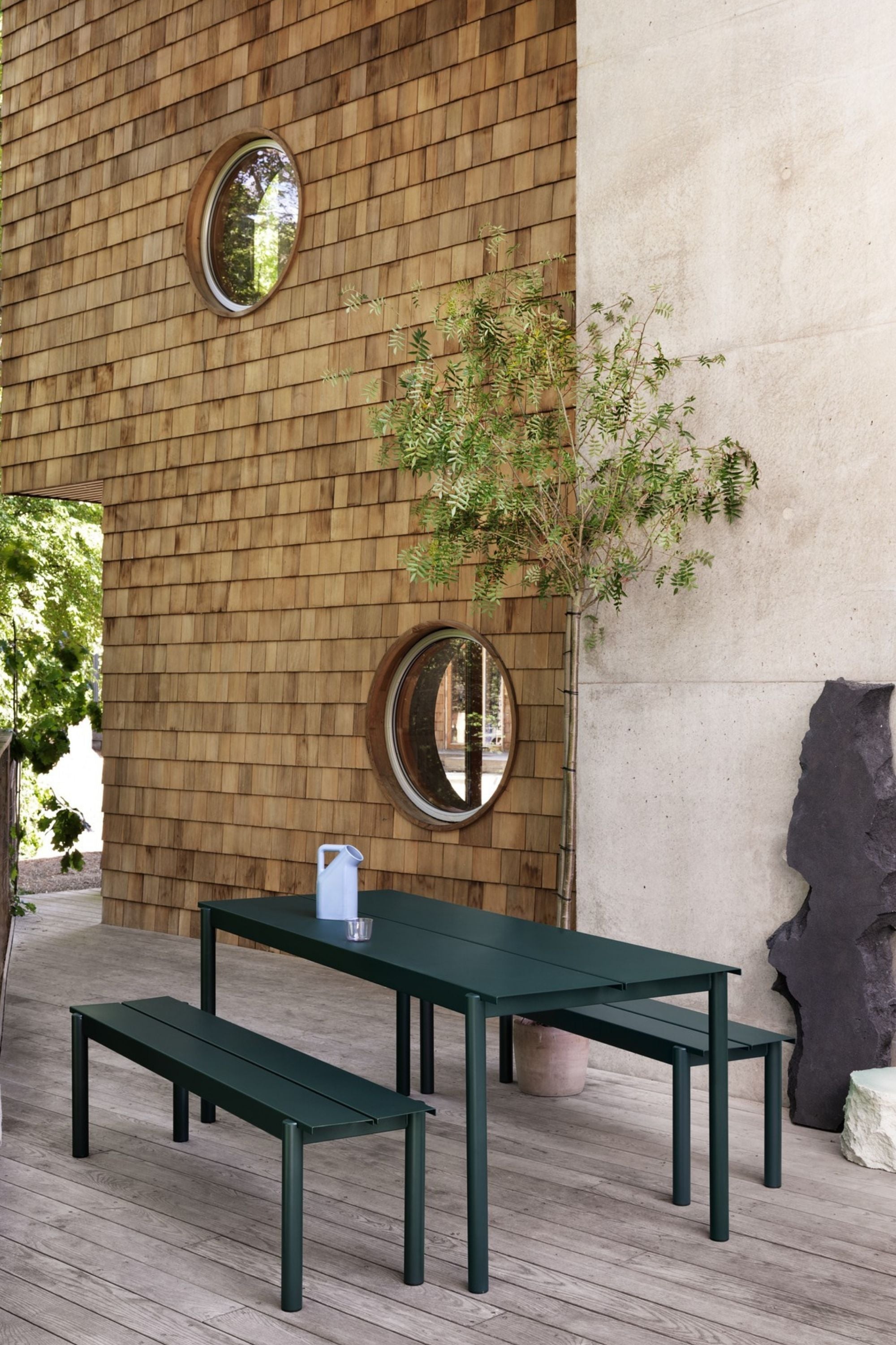 Linear kültéri sötétzöld asztal