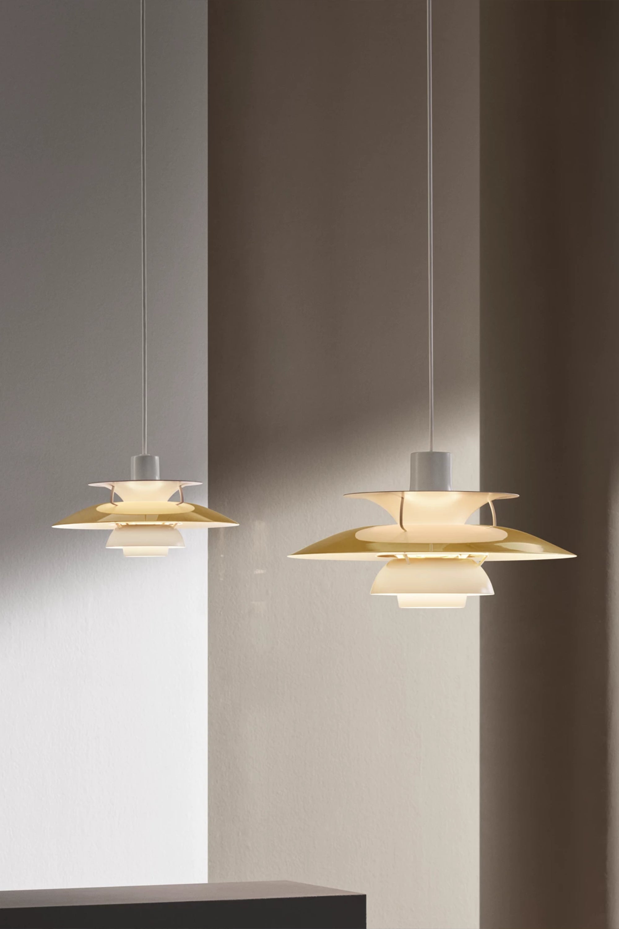 PH 5 Matt White/Brass Pendant