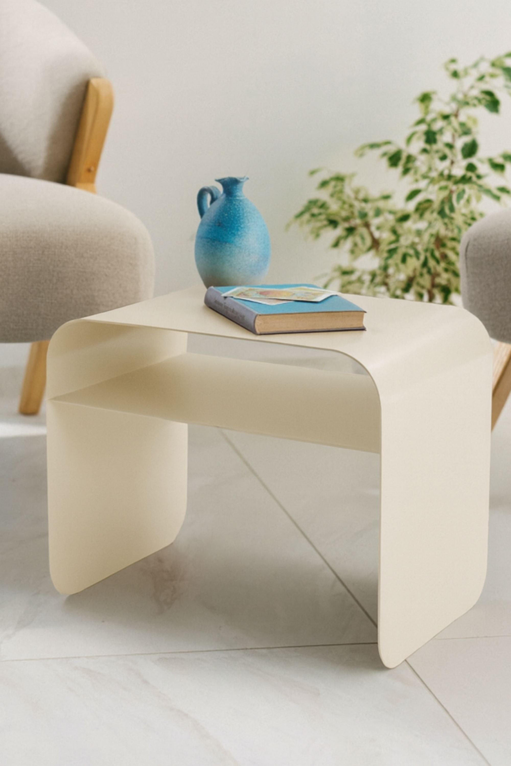Mira bordeaux side table