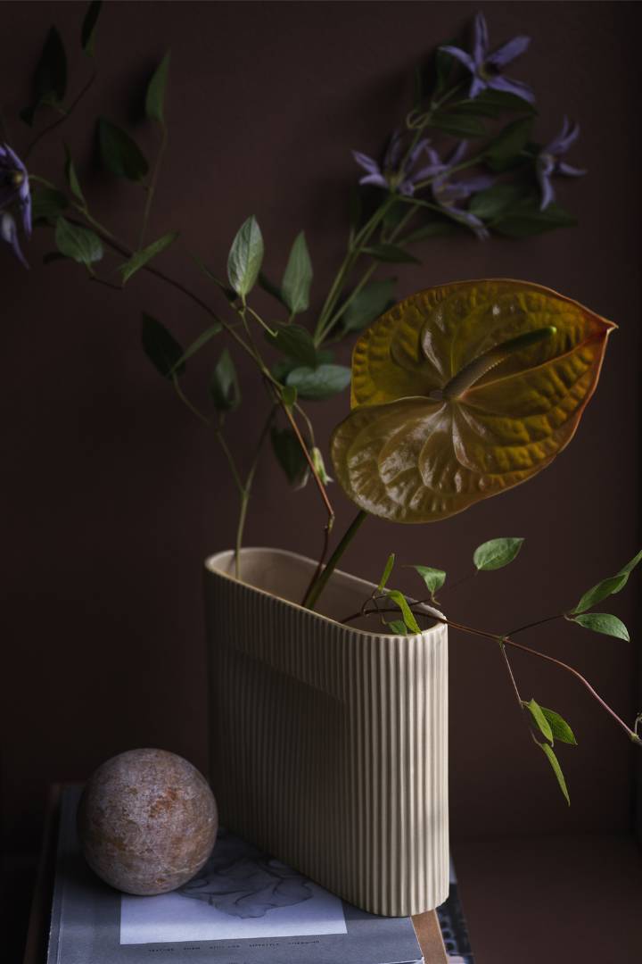 Ridge beige vase 16,5