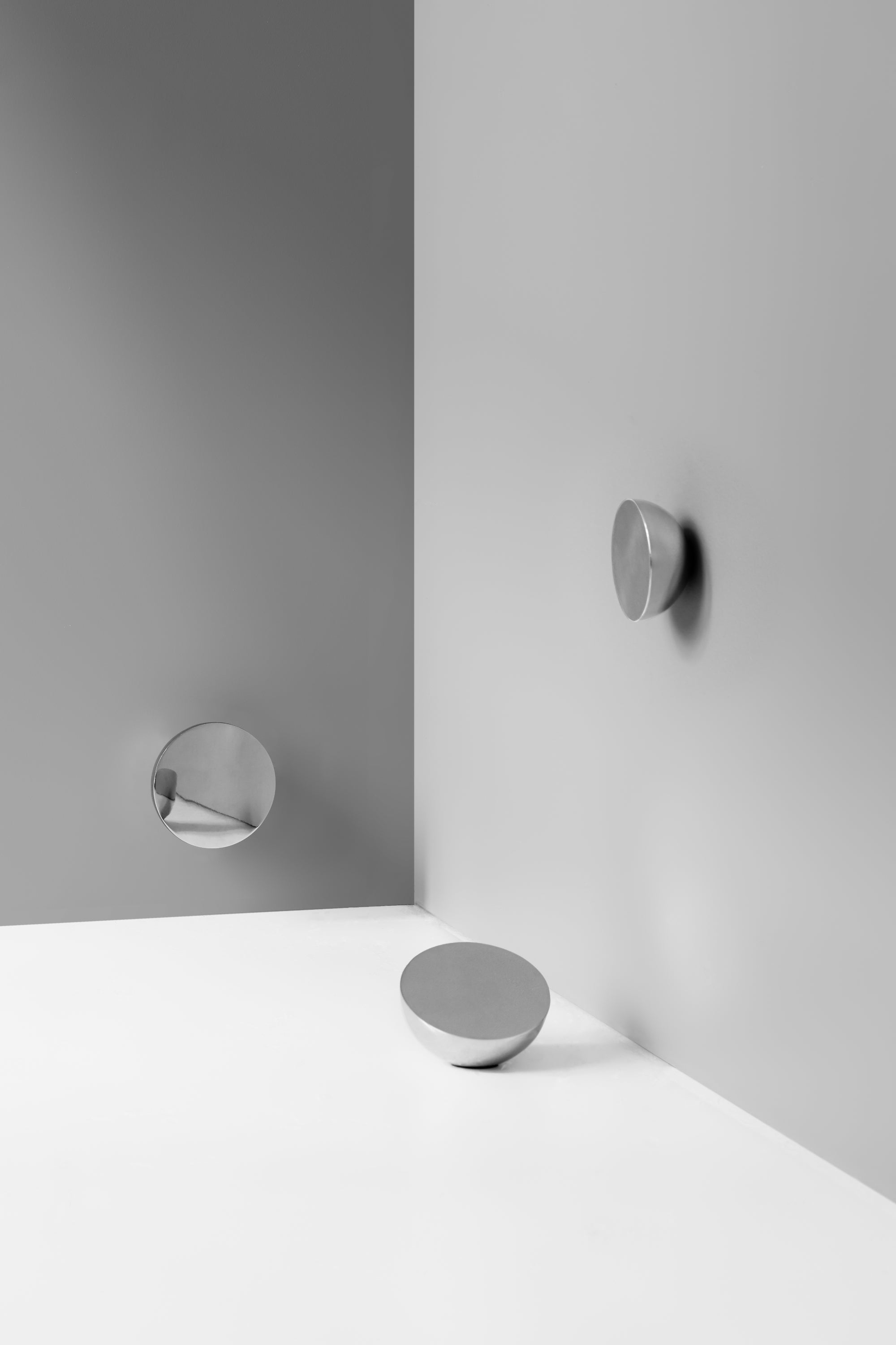Aura Table Mirror