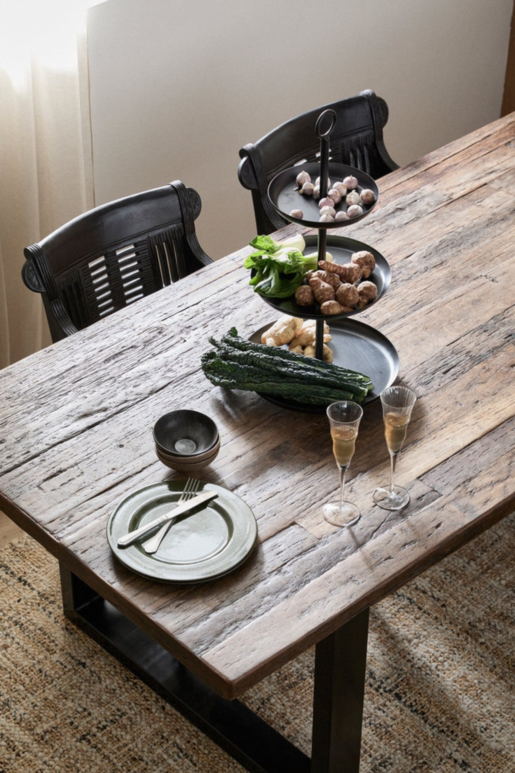 Inez tál S, matt fekete