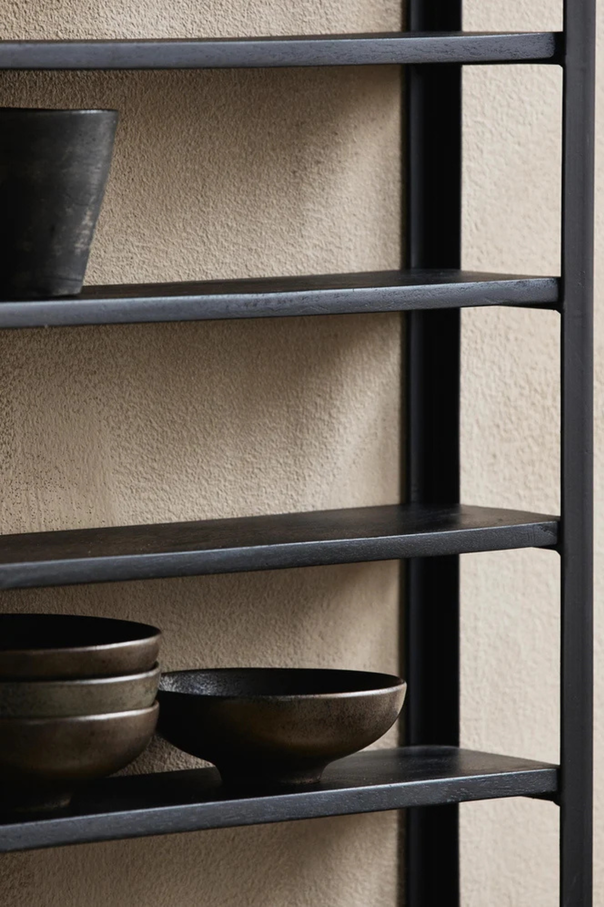 Inez tál, L, matt fekete