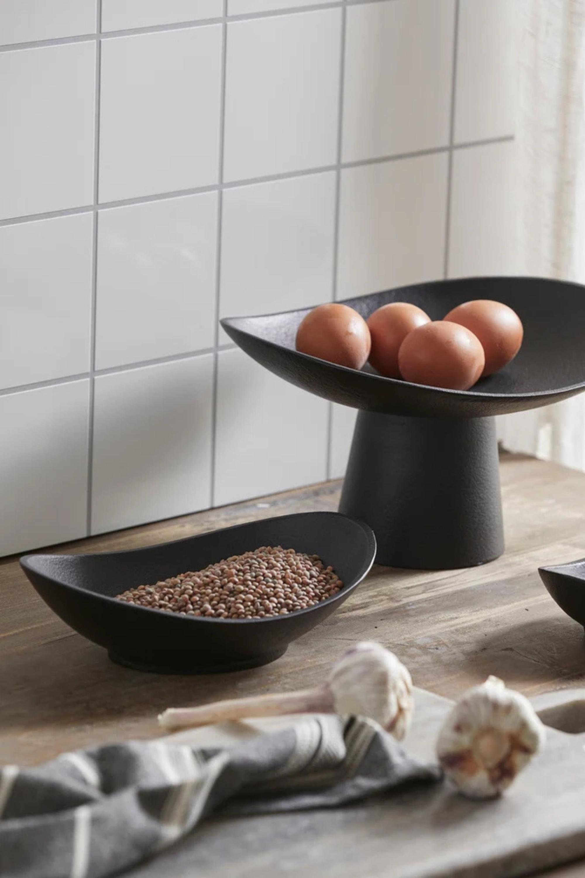 Kepel tál M, fekete