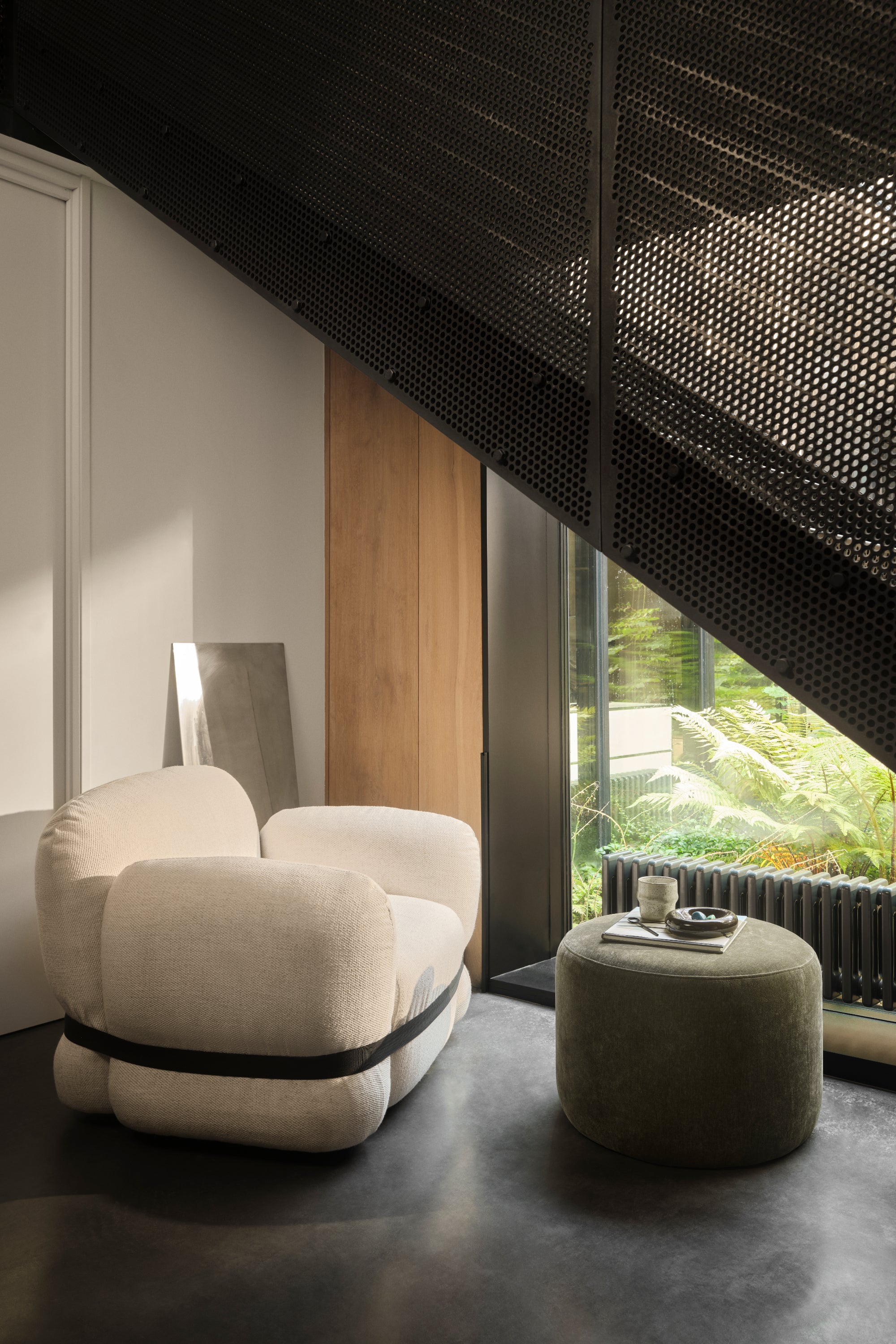 Sqeeze Moonlight Sand Armchair