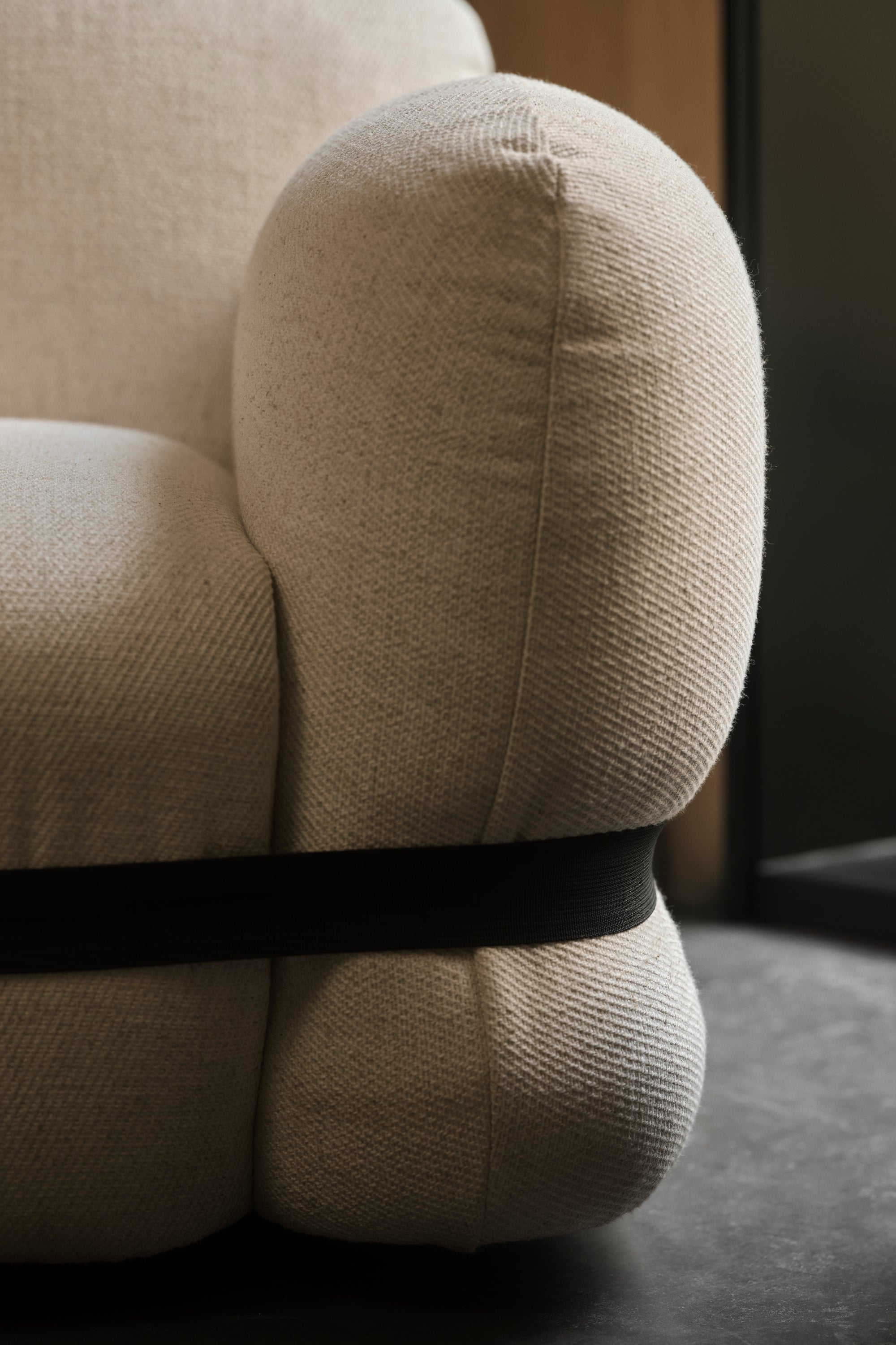 Sqeeze Moonlight Sand Armchair