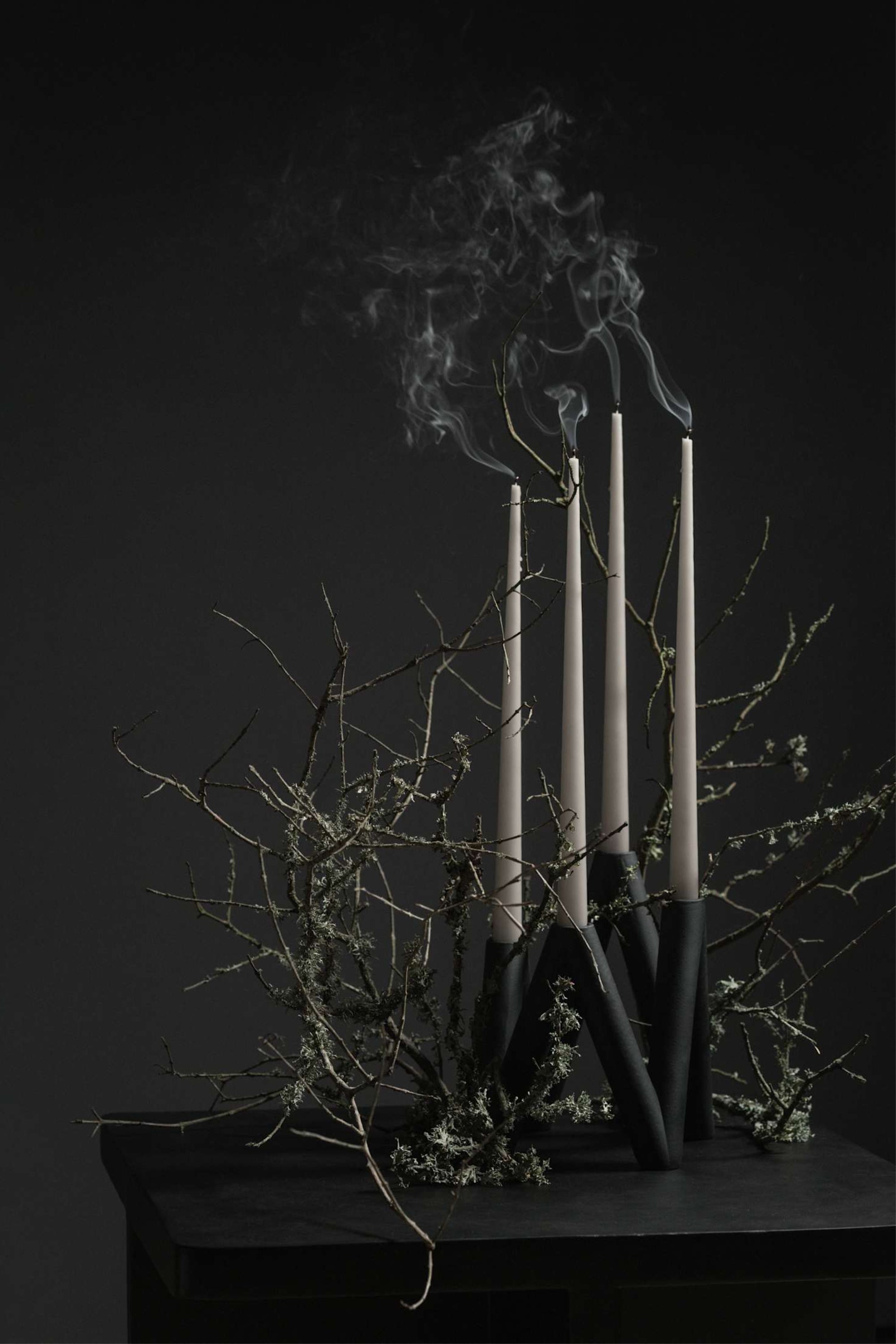 W Candle Holder Black