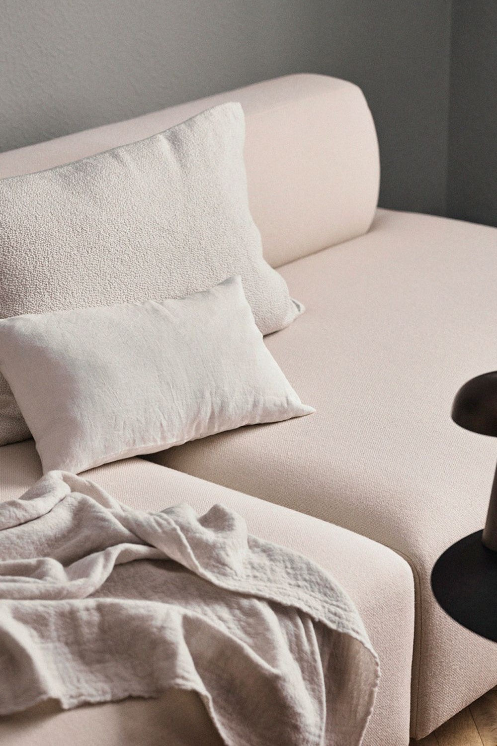 Collect Cushion SC28, Ivory/Boucle | &Tradition | Home of Solinfo