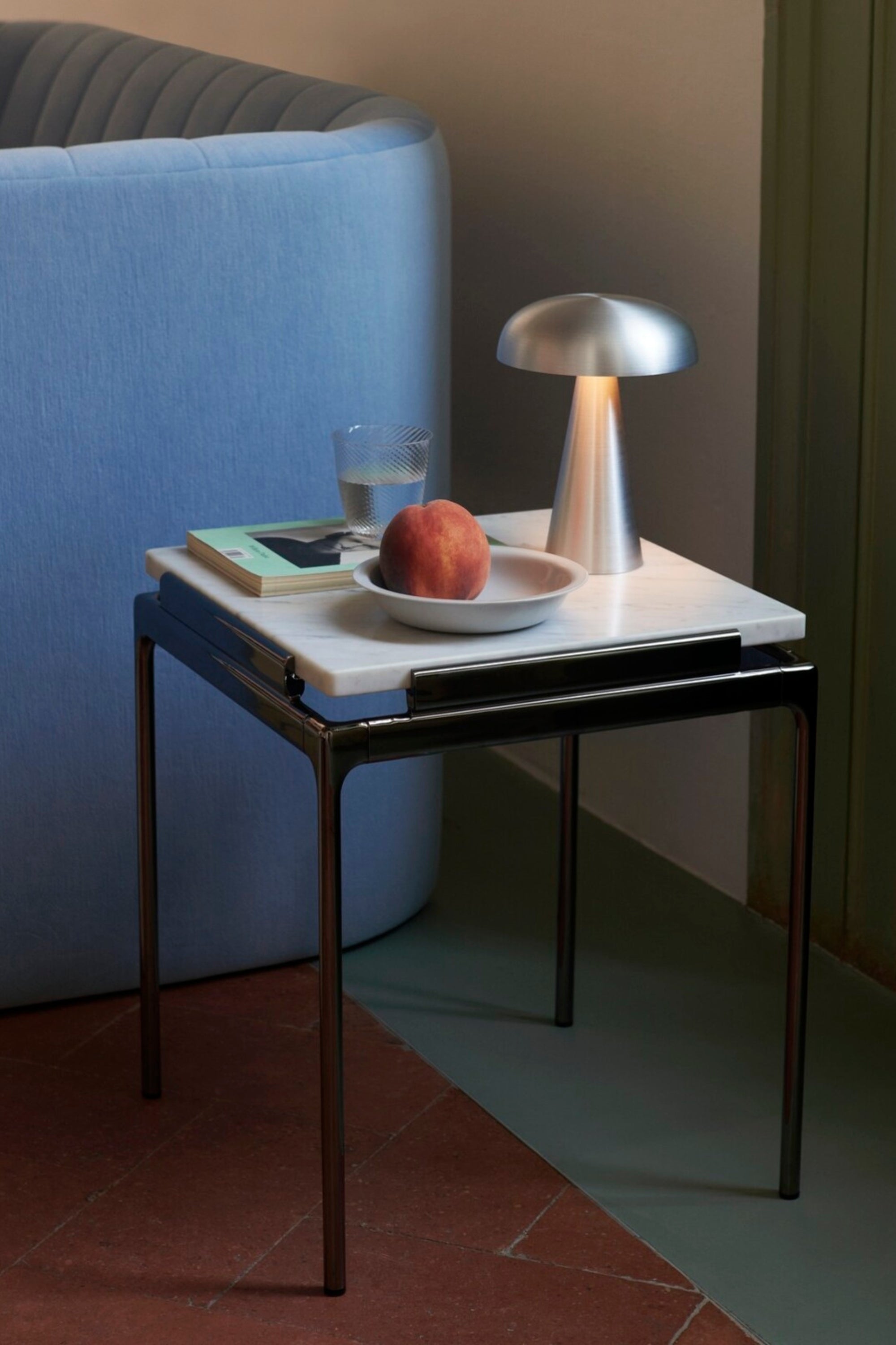Como aluminium portable table lamp