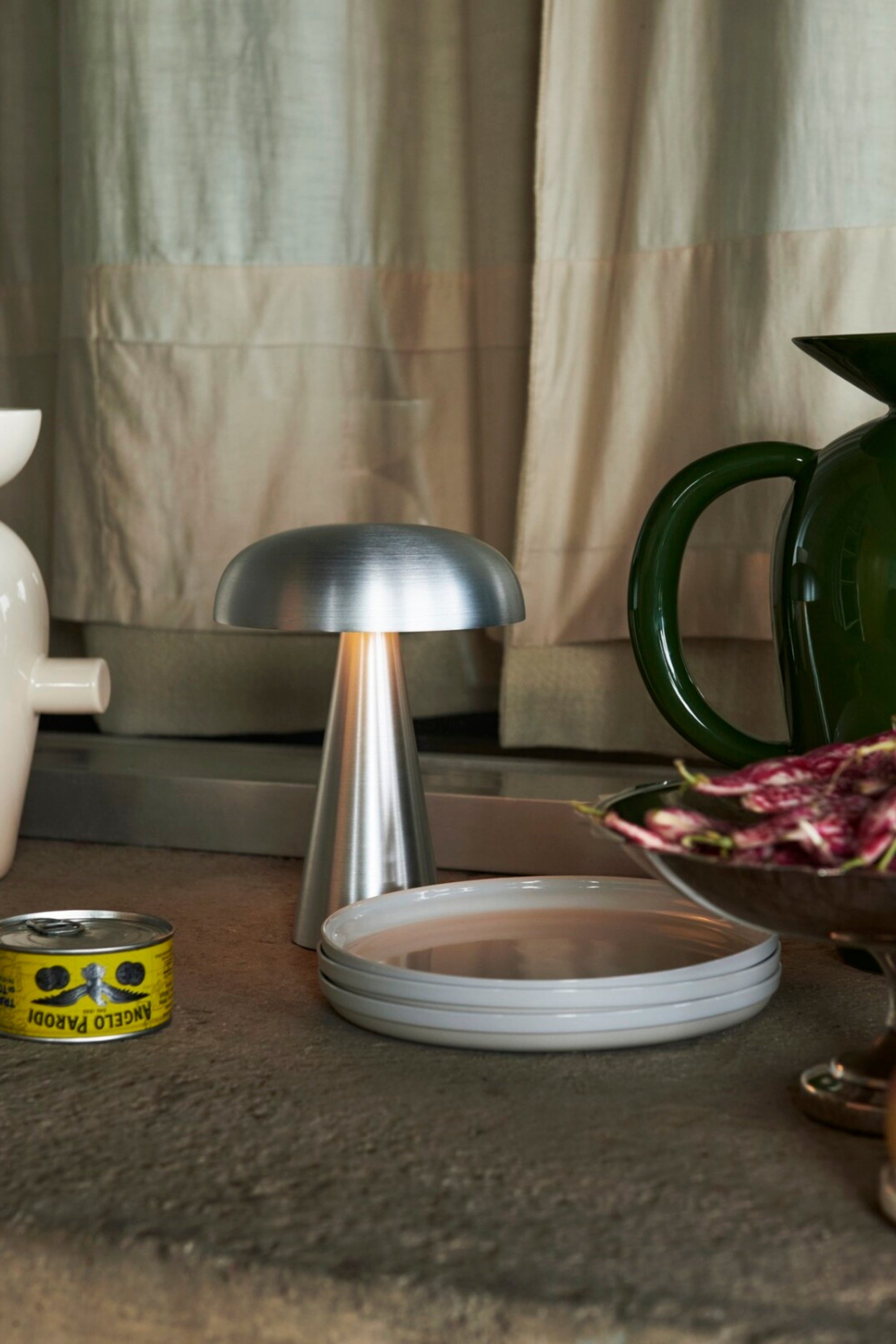 Como aluminium portable table lamp