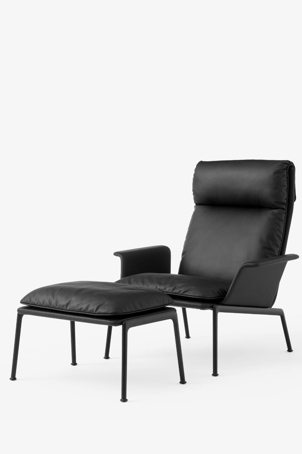 Muno LN20 Leather Footstool | &Tradition | Home of Solinfo