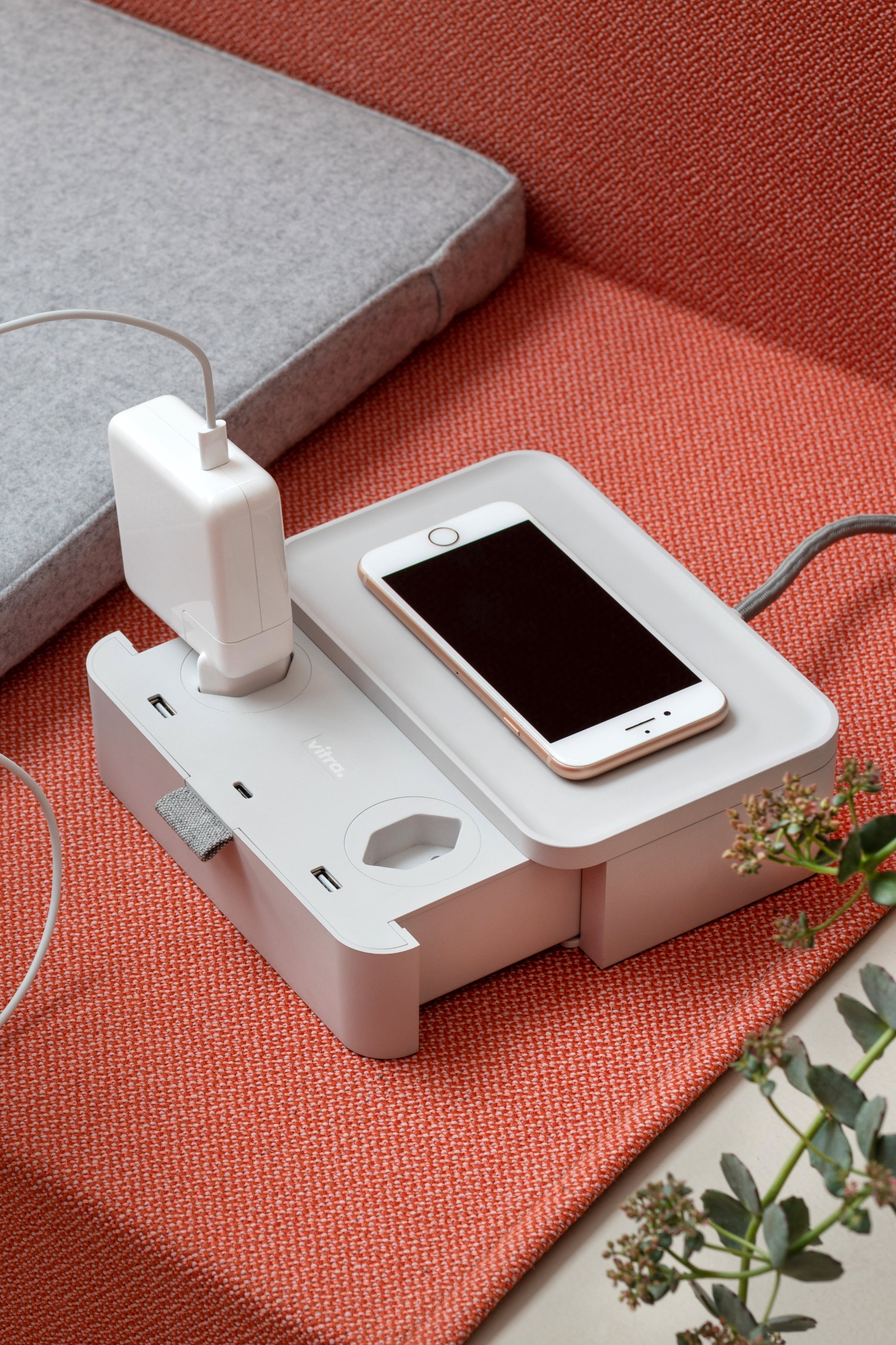 Ampi Soft Grey charger