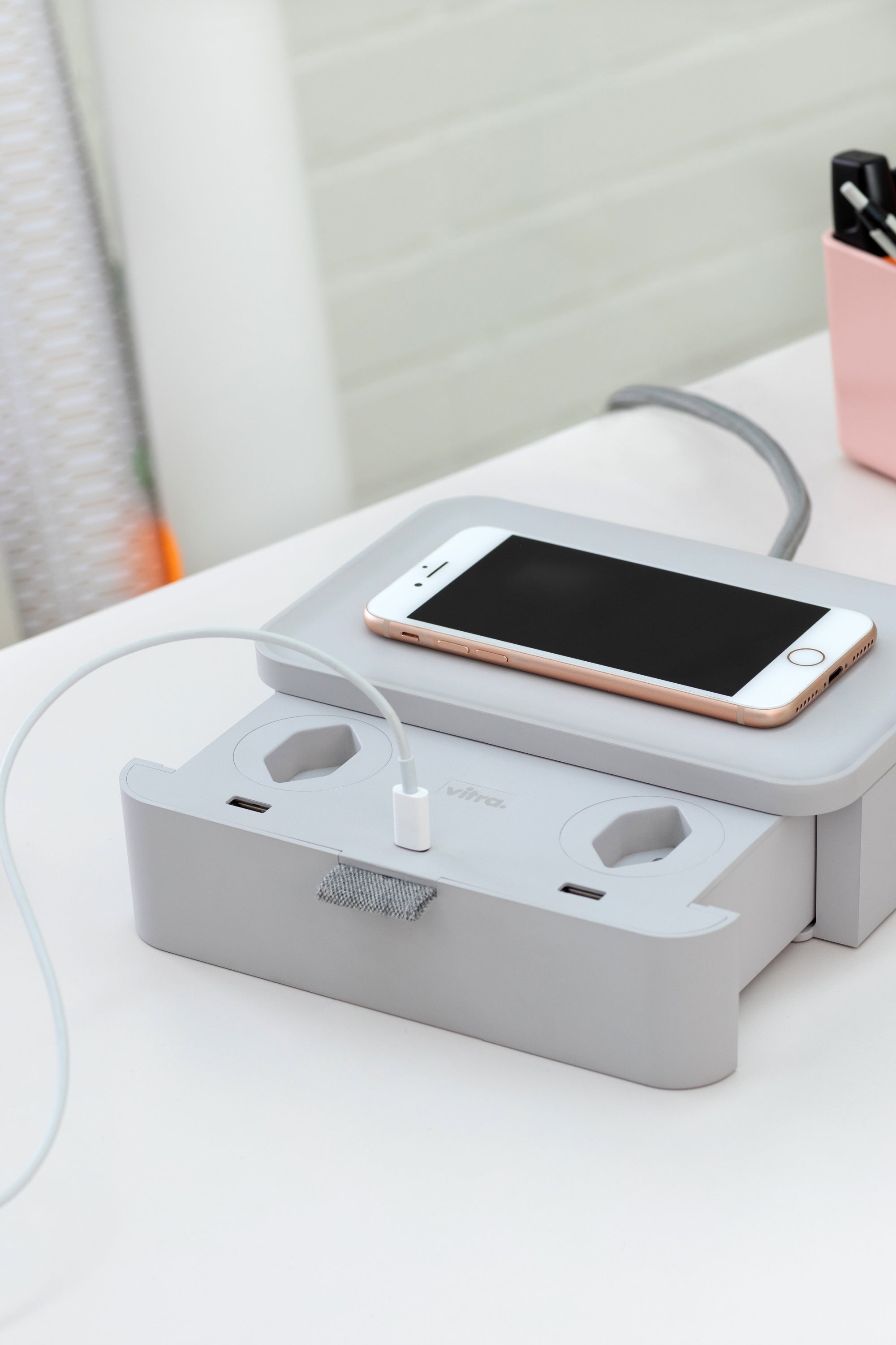 Ampi Soft Grey charger