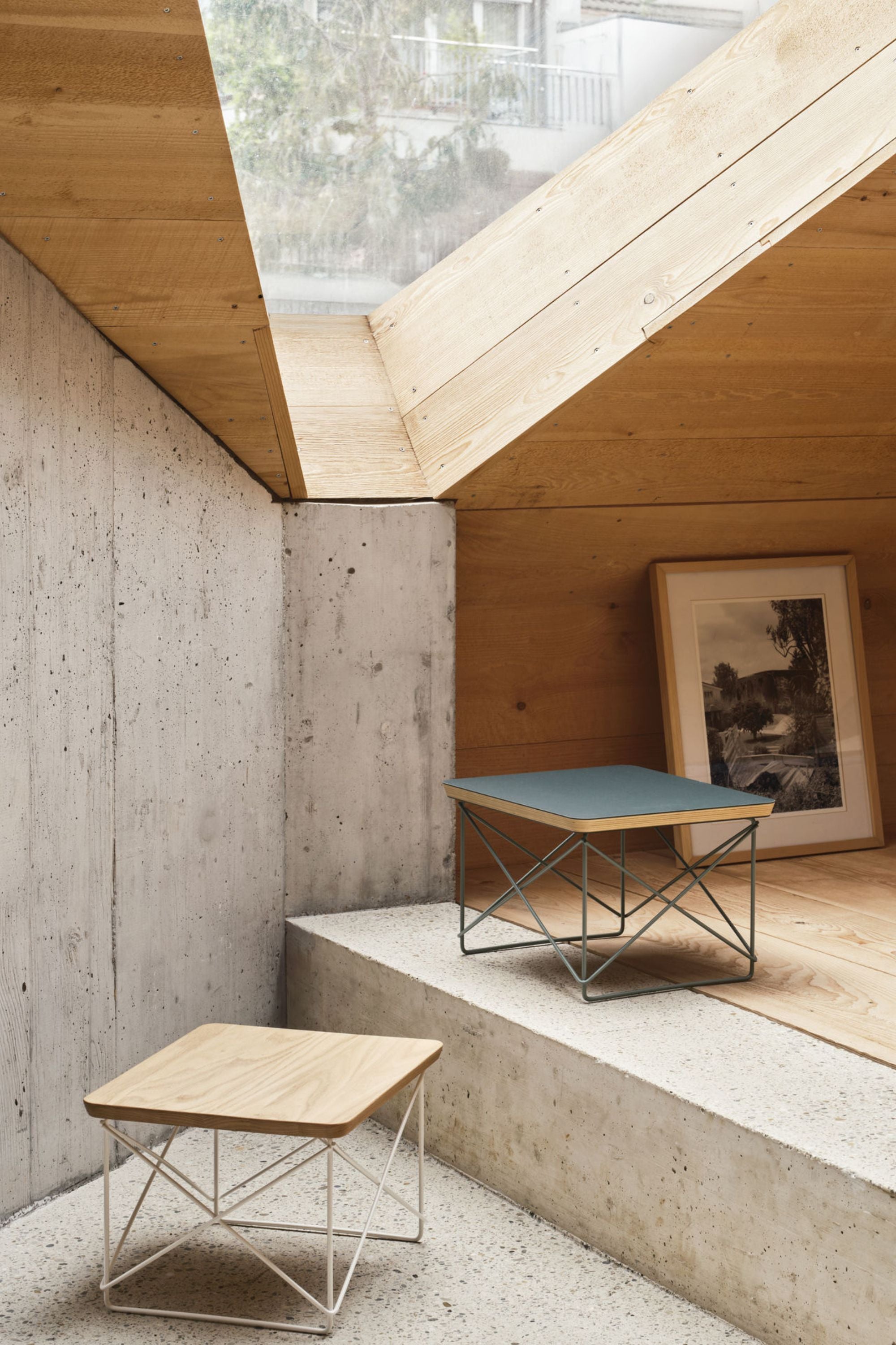 LTR Table solid chestnut