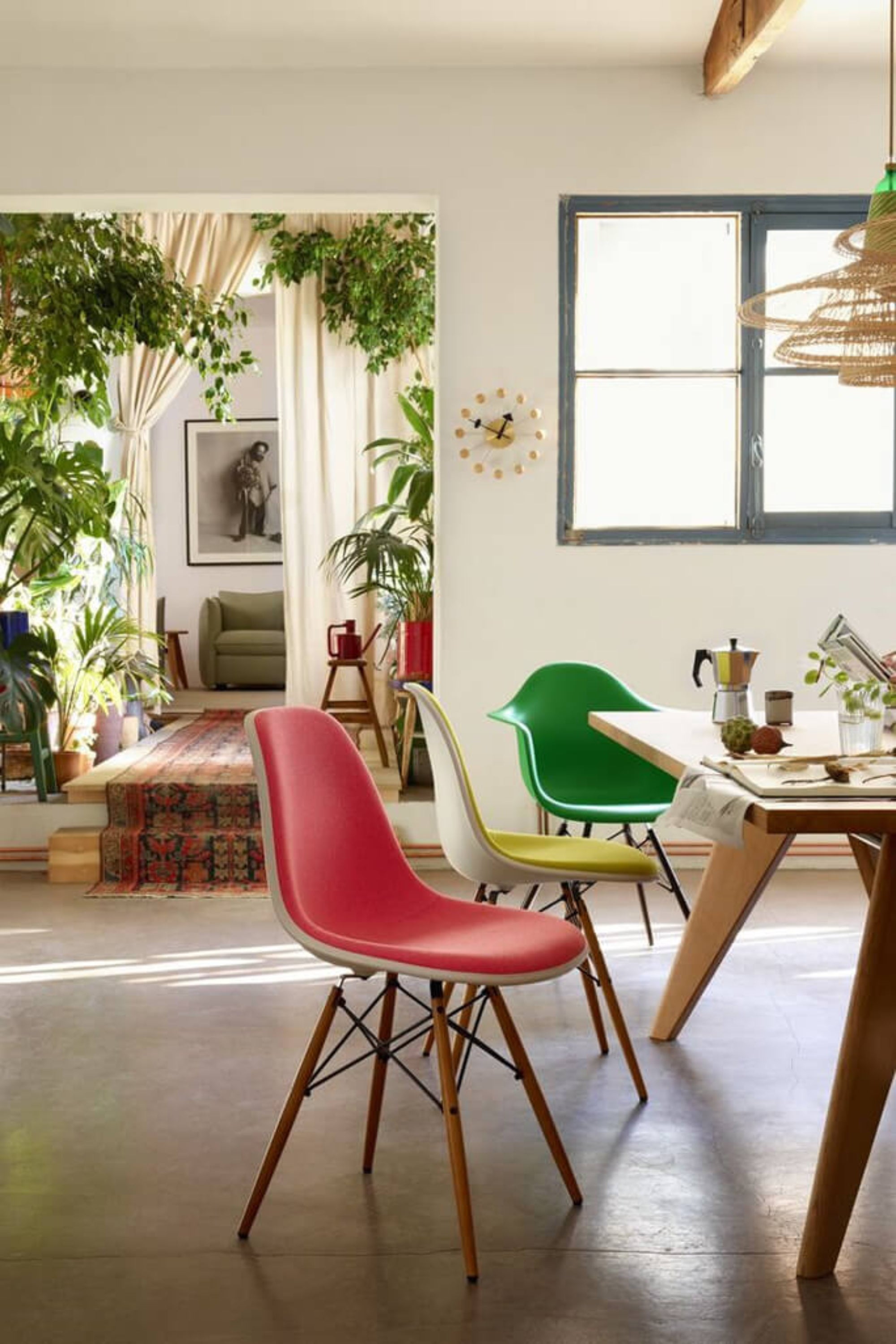 Ball Clock Cherry | Vitra | Home of Solinfo