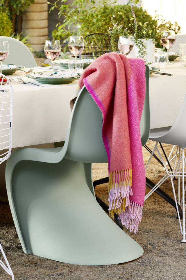 Colour Block Blanket Pink | Vitra | Home of Solinfo