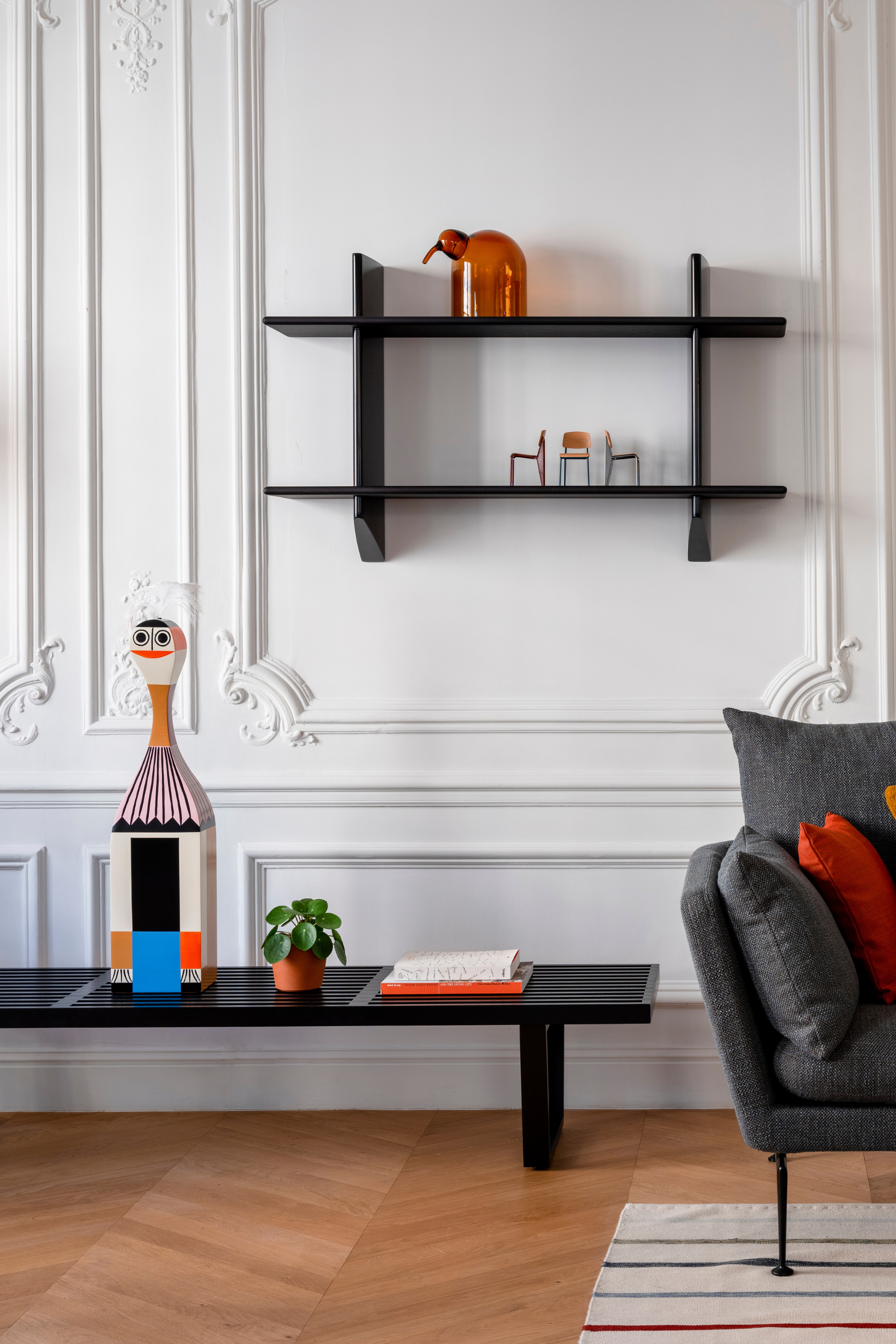 Nelson Bench Black Ash Large | Vitra | Home of Solinfo