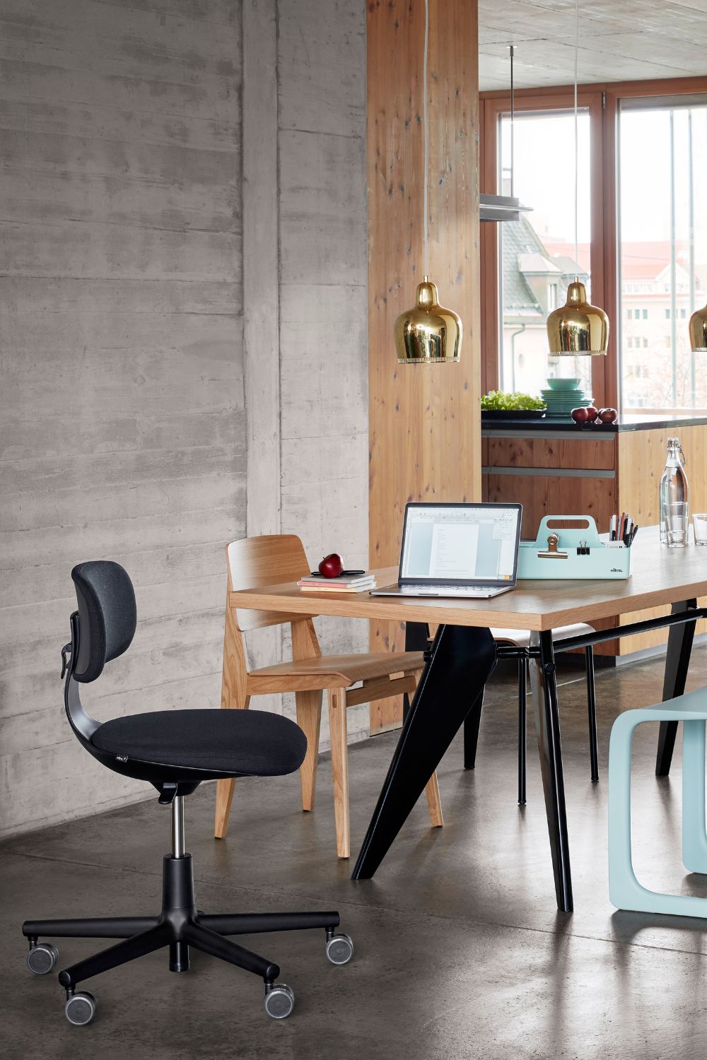 Rookie Swivel Chair | Vitra | Home of Solinfo